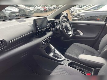 Used Toyota Yaris 2023 for sale - 78304733: Photo