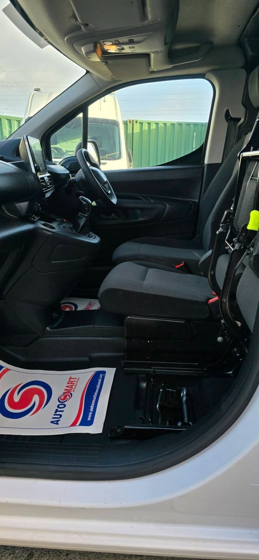 Used Peugeot Partner 2020 for sale - 76895916: Photo 11