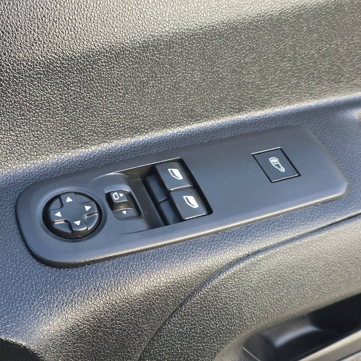 Used Peugeot Partner 2020 for sale - 76895916: Photo 18