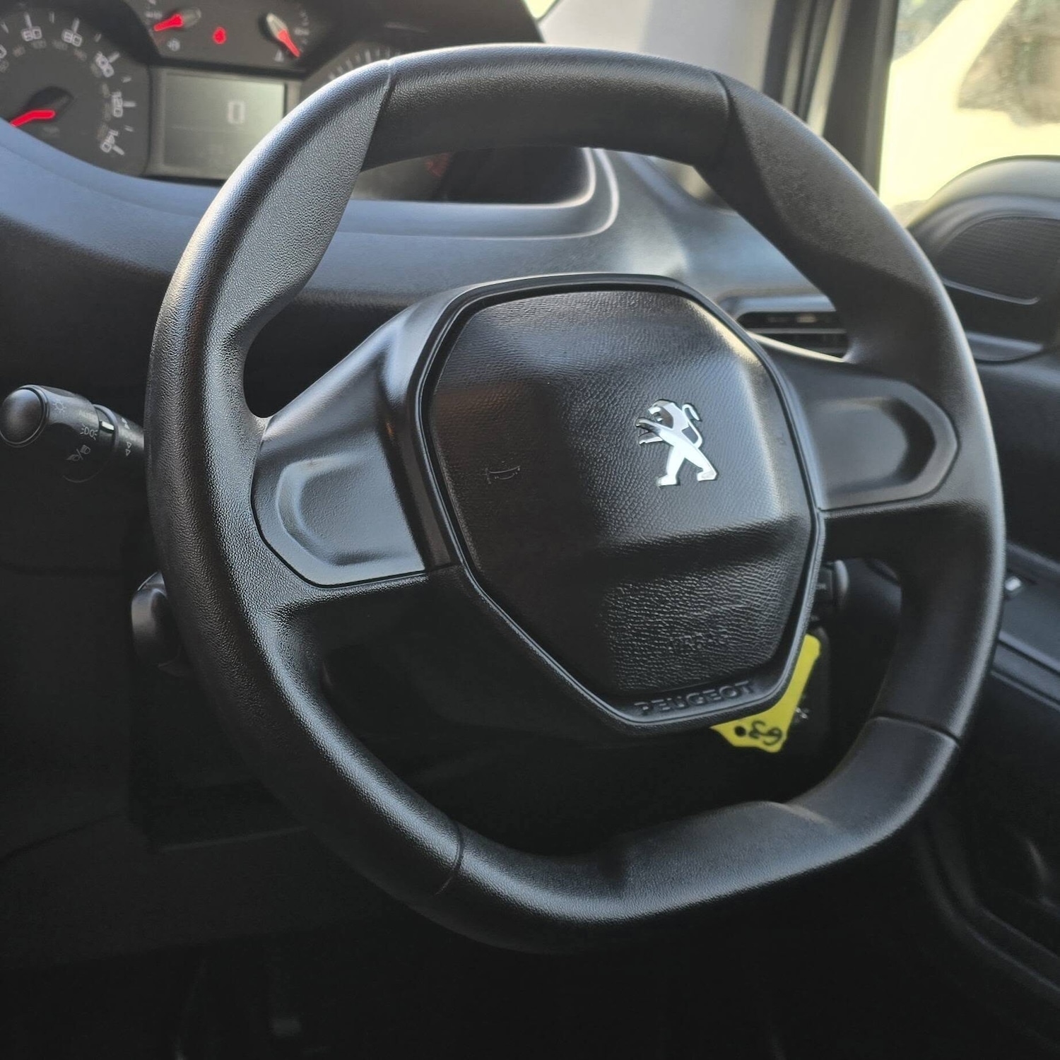 Used Peugeot Partner 2020 for sale - 76895916: Photo 8