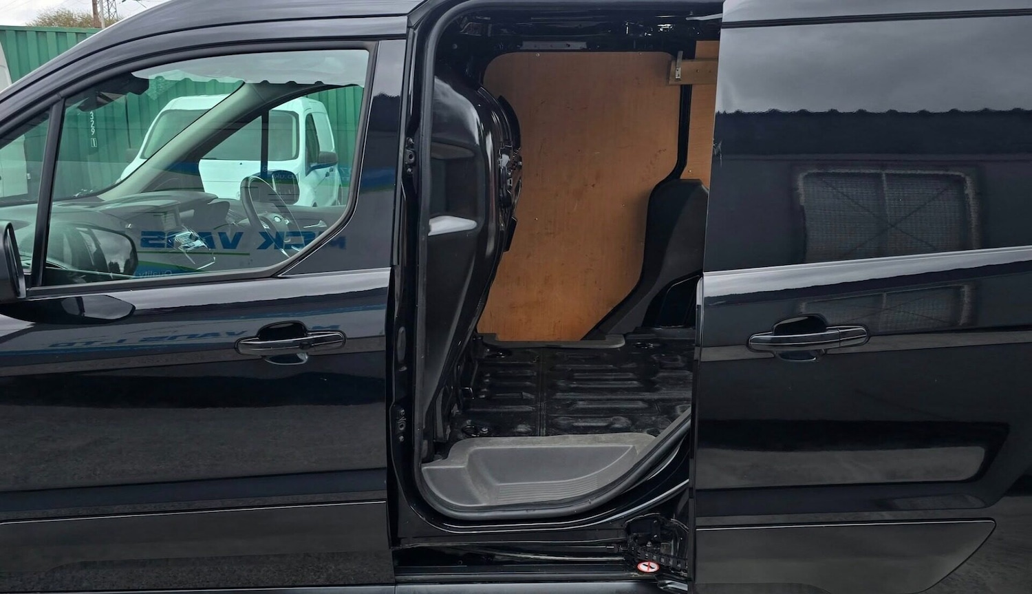 Used Ford Transit Connect 2020 for sale - 76106772: Photo 19