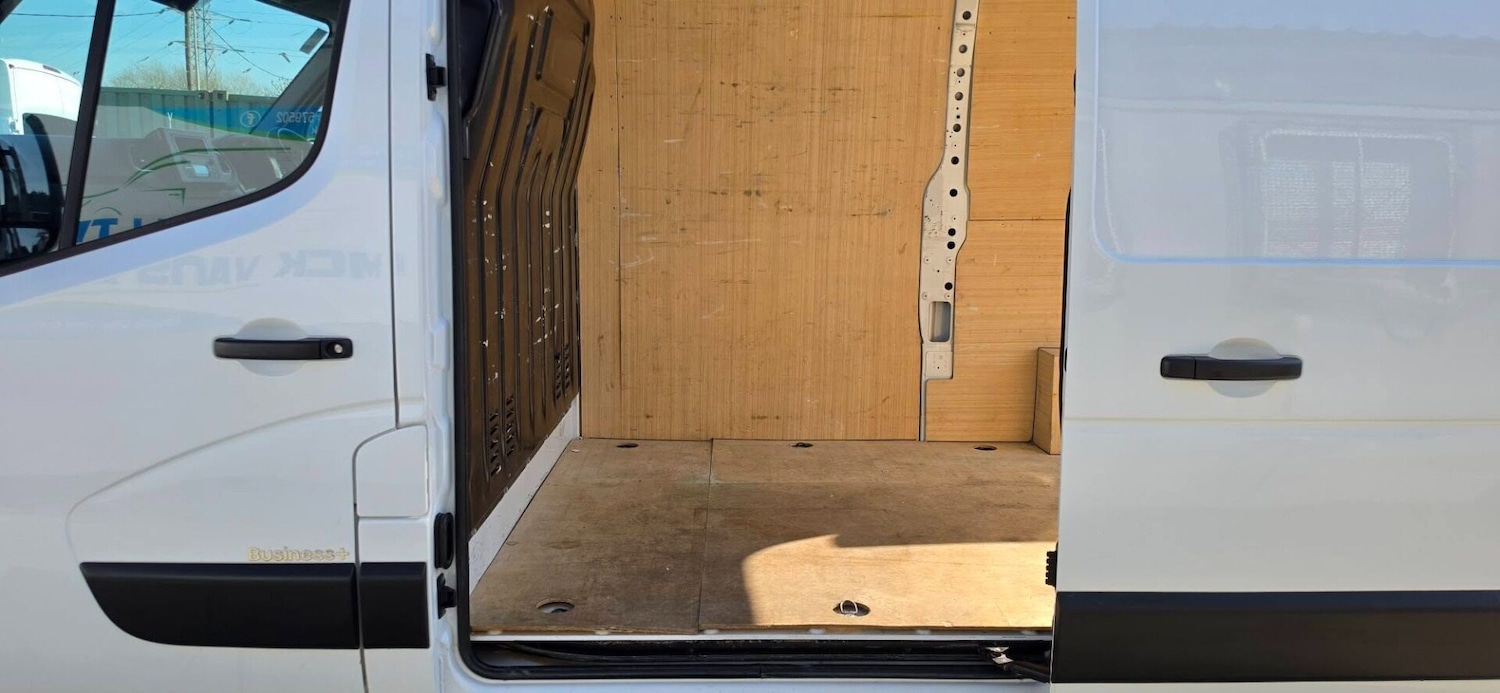 Used Renault Master 2023 for sale - 77947178: Photo 18