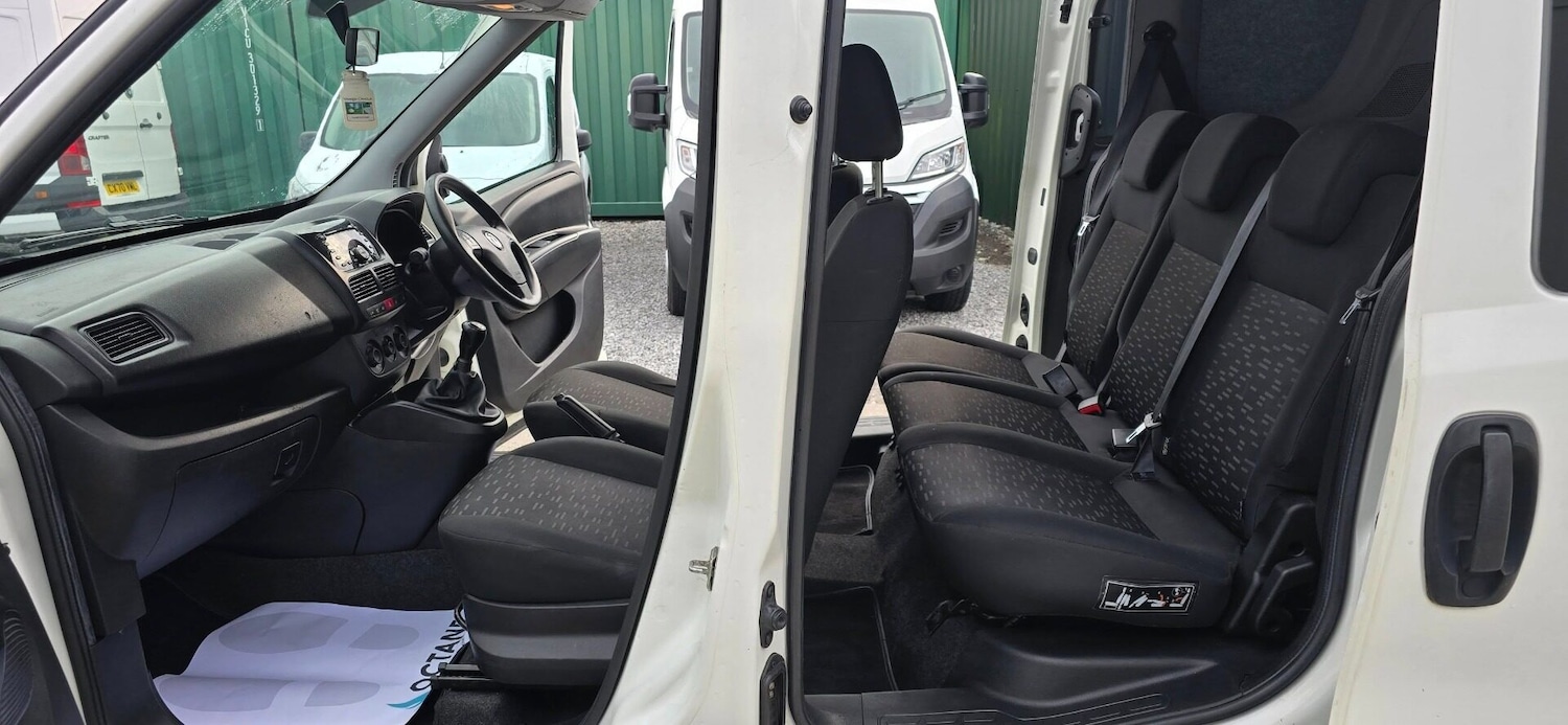 Used Vauxhall Combo 2017 for sale - 76142782: Photo 16