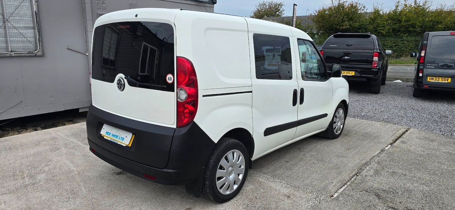 Used Vauxhall Combo 2017 for sale - 76142782: Photo 2