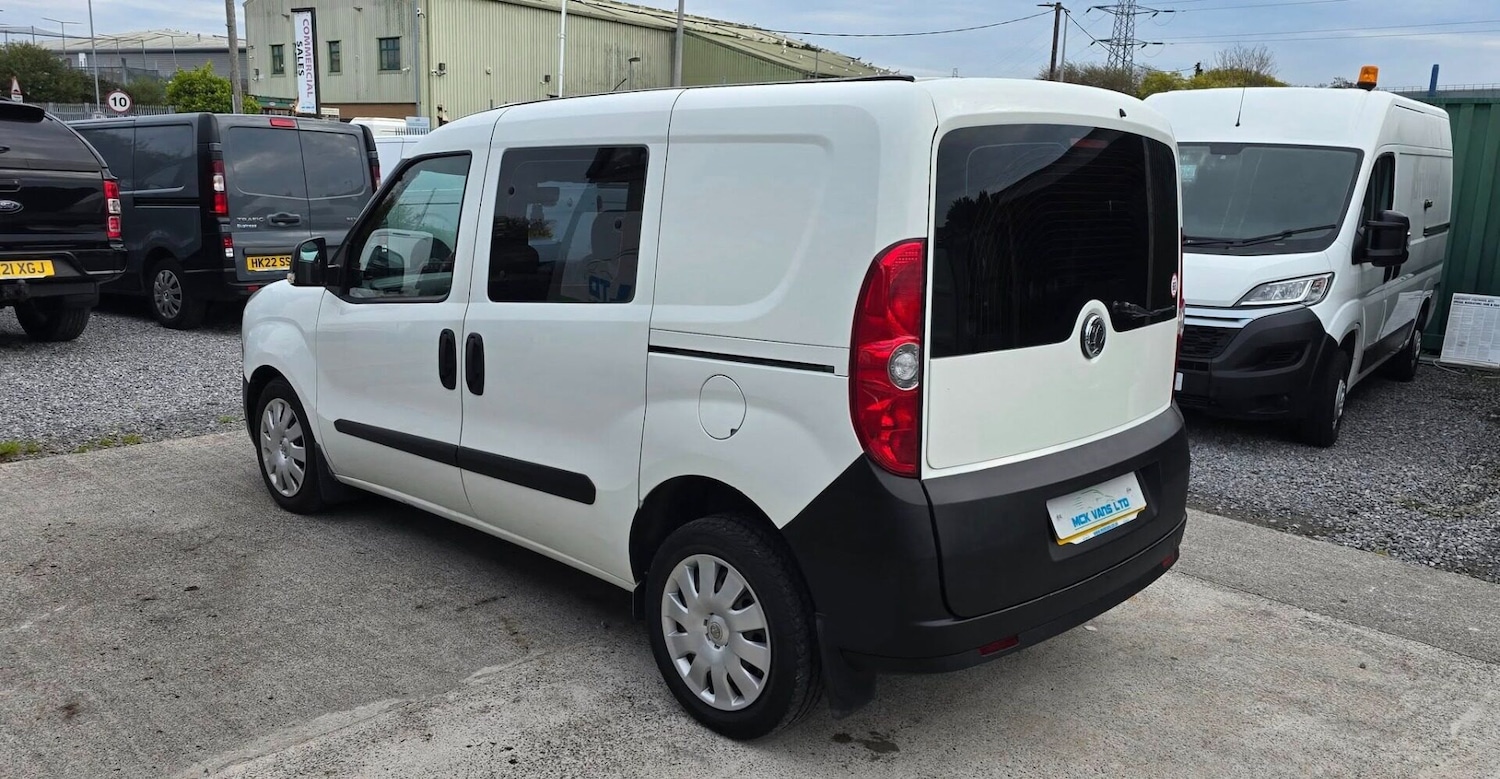 Used Vauxhall Combo 2017 for sale - 76142782: Photo 4