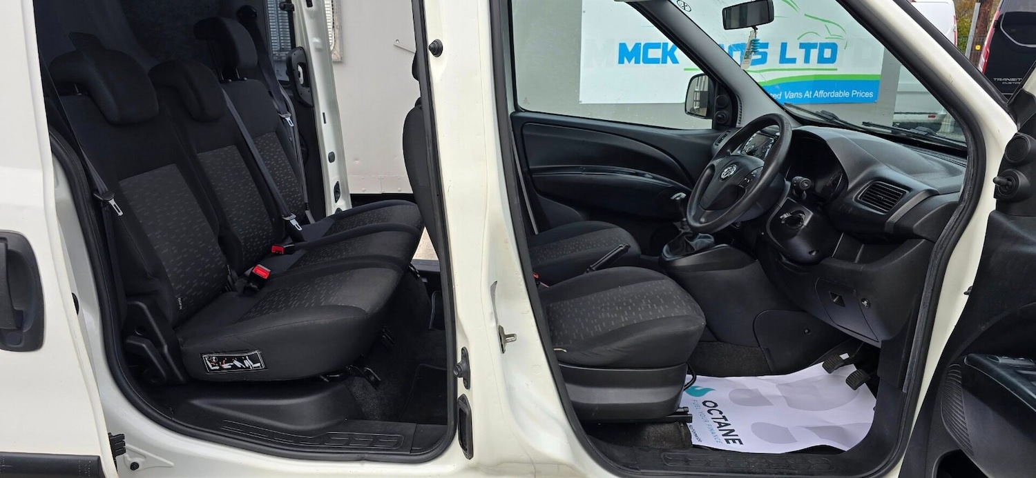 Used Vauxhall Combo 2017 for sale - 76142782: Photo 9