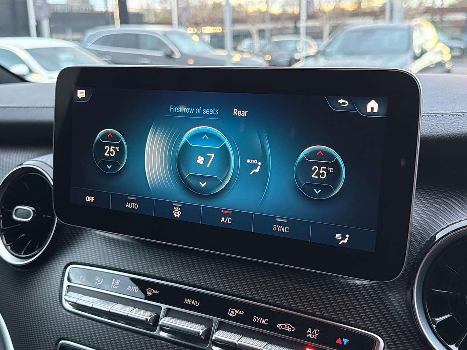 Used Mercedes-Benz V-Class 2024 for sale - 77572917: Photo 12