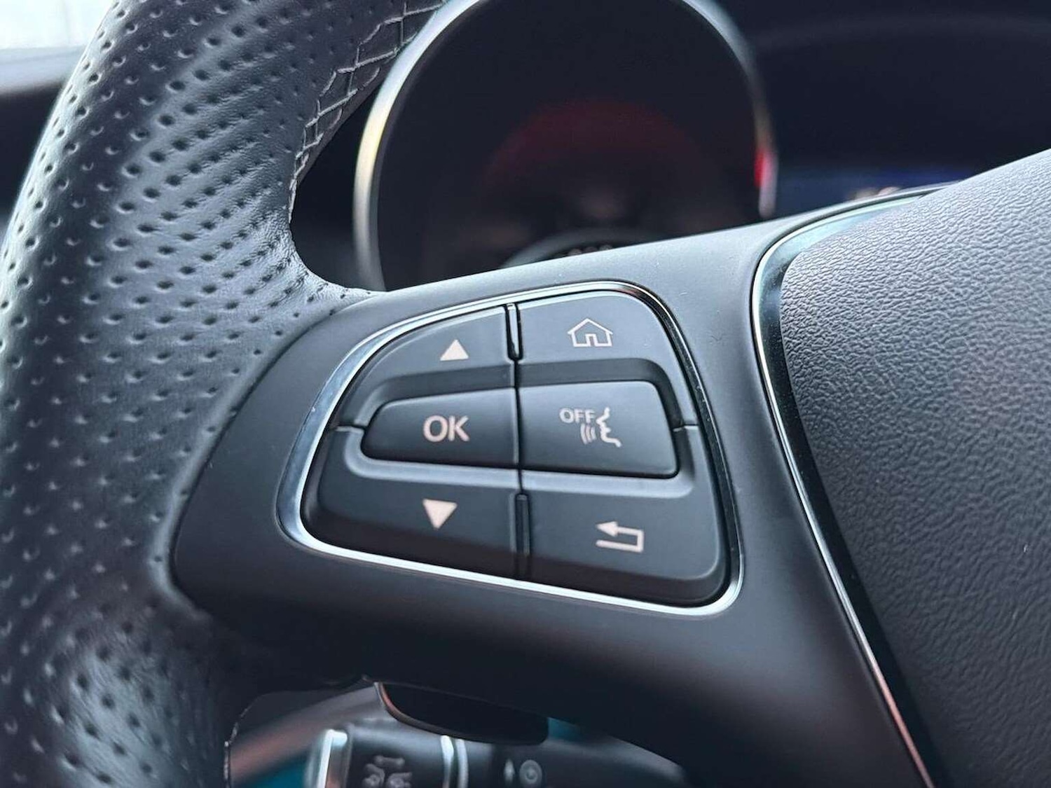 Used Mercedes-Benz V-Class 2024 for sale - 77572917: Photo 26