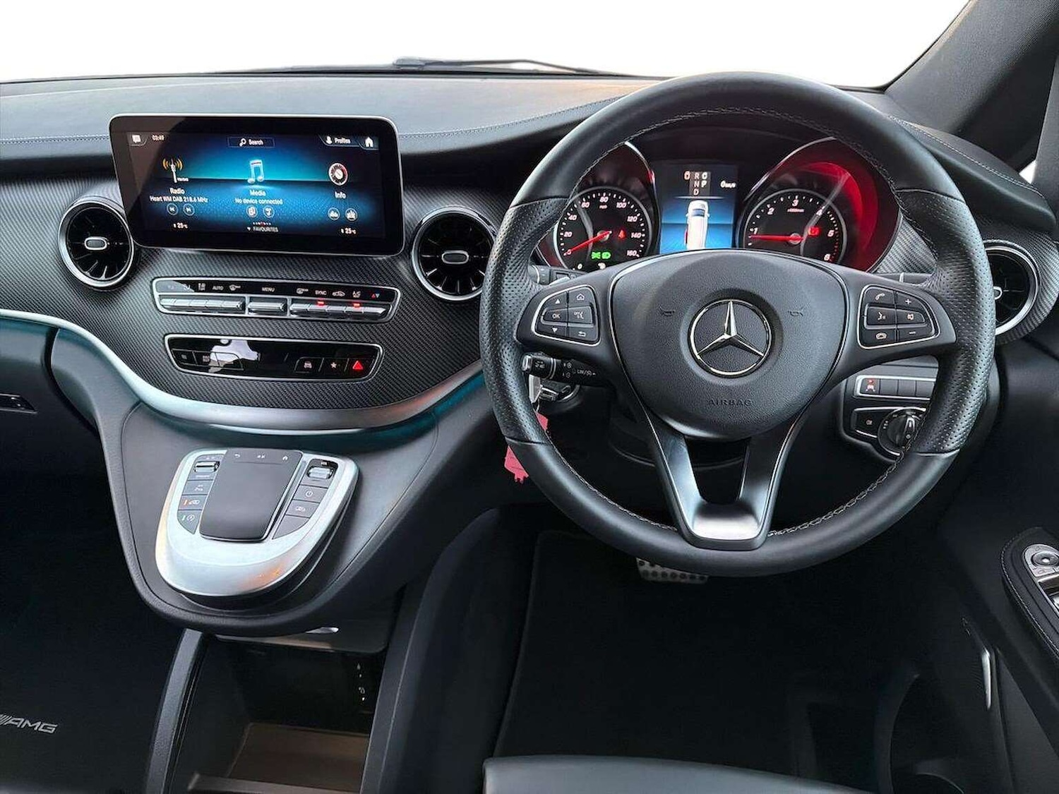 Used Mercedes-Benz V-Class 2024 for sale - 77572917: Photo 9