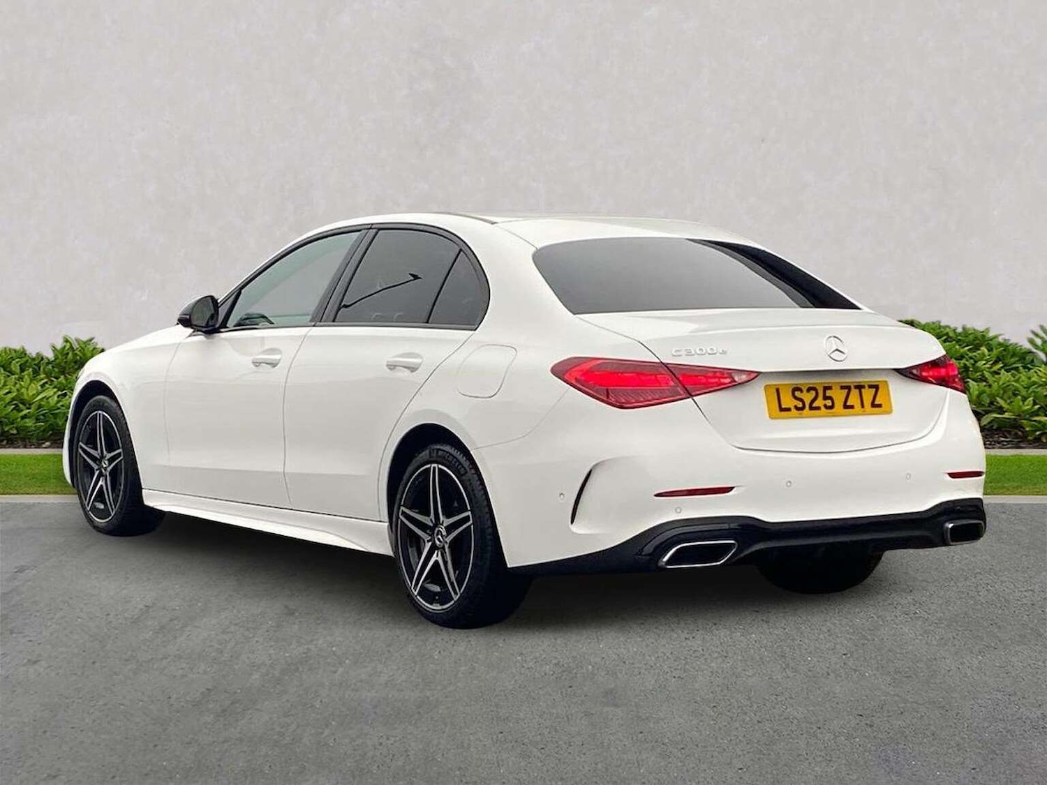 Used Mercedes-Benz C Class 2025 for sale - 77572928: Photo 2