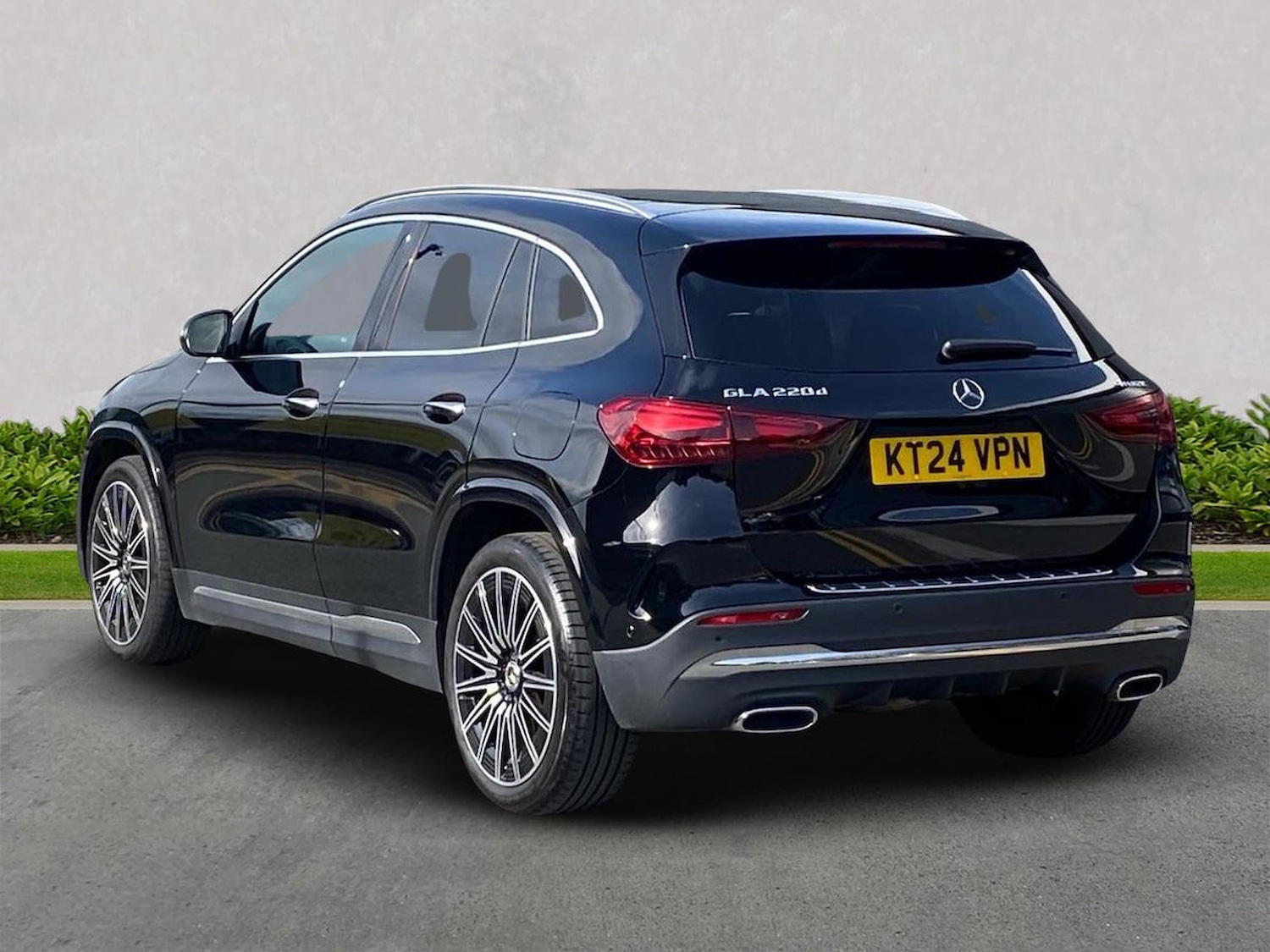 Used Mercedes-Benz GLA 2024 for sale - 76097071: Photo 2