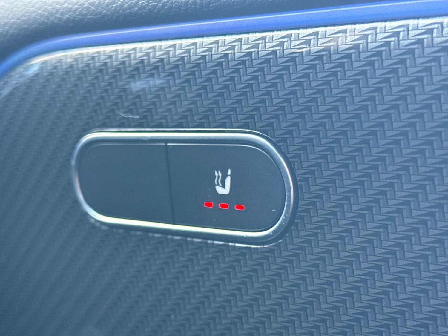 Used Mercedes-Benz GLB 2024 for sale - 76490520: Photo 32