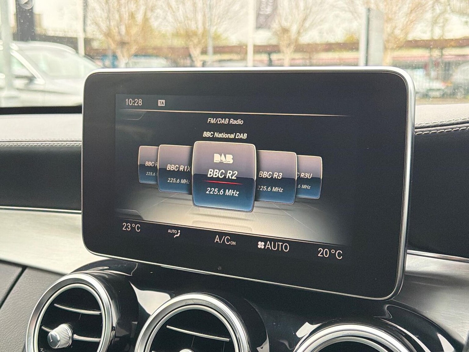 Used Mercedes-Benz C Class 2018 for sale - 76554300: Photo 11