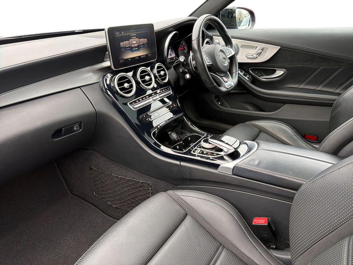 Used Mercedes-Benz C Class 2018 for sale - 76554300: Photo 7