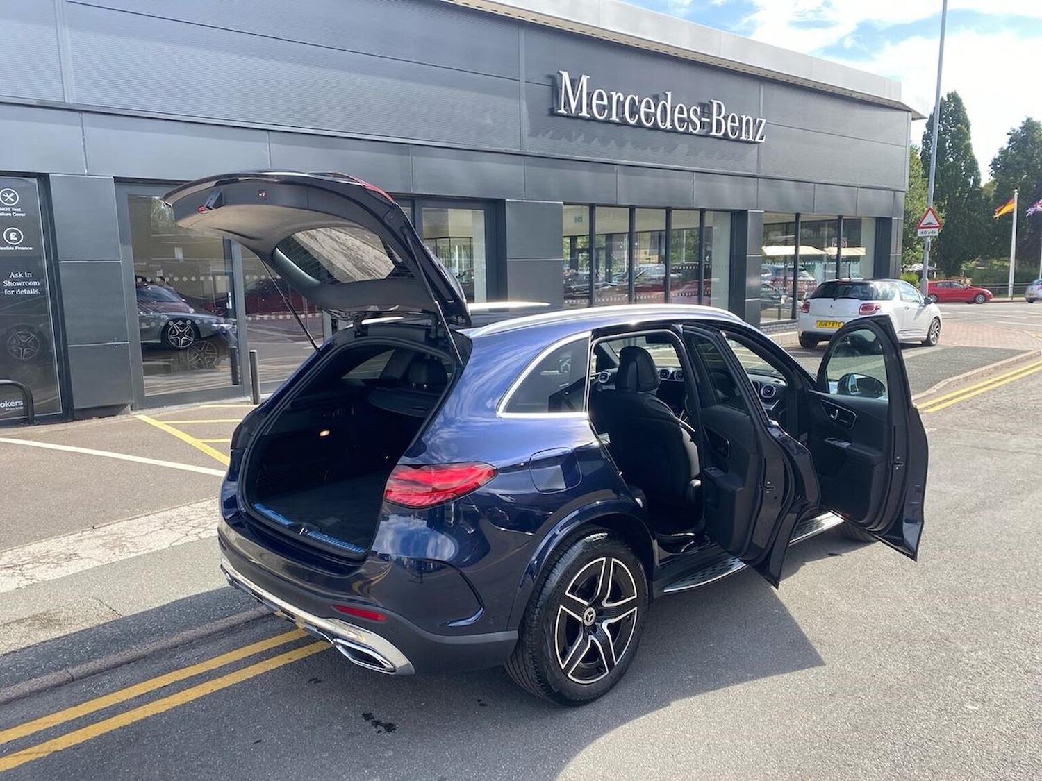 Used Mercedes-Benz GLC 2024 for sale - 76376805: Photo 40