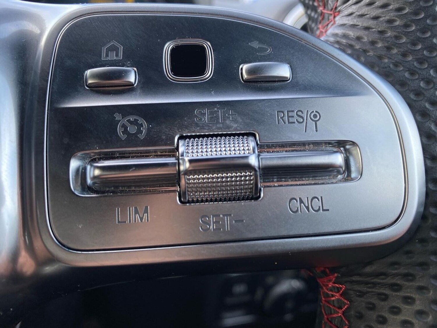 Used Mercedes-Benz GLB 2023 for sale - 76236953: Photo 27