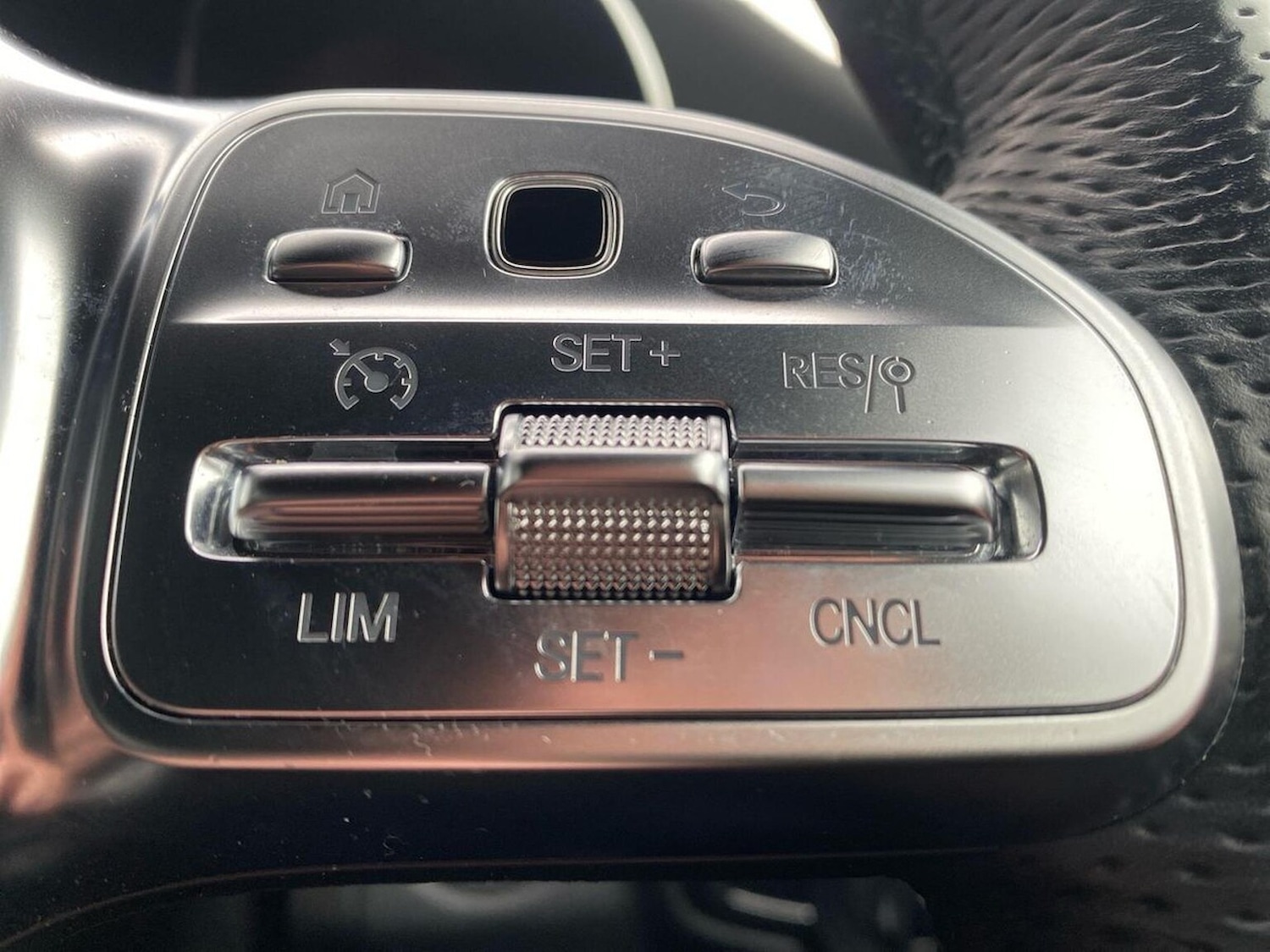 Used Mercedes-Benz GLC 2022 for sale - 76893279: Photo 27