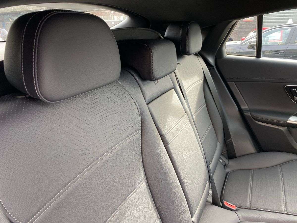 Used Mercedes-Benz GLC 2025 for sale - 78192089: Photo 16