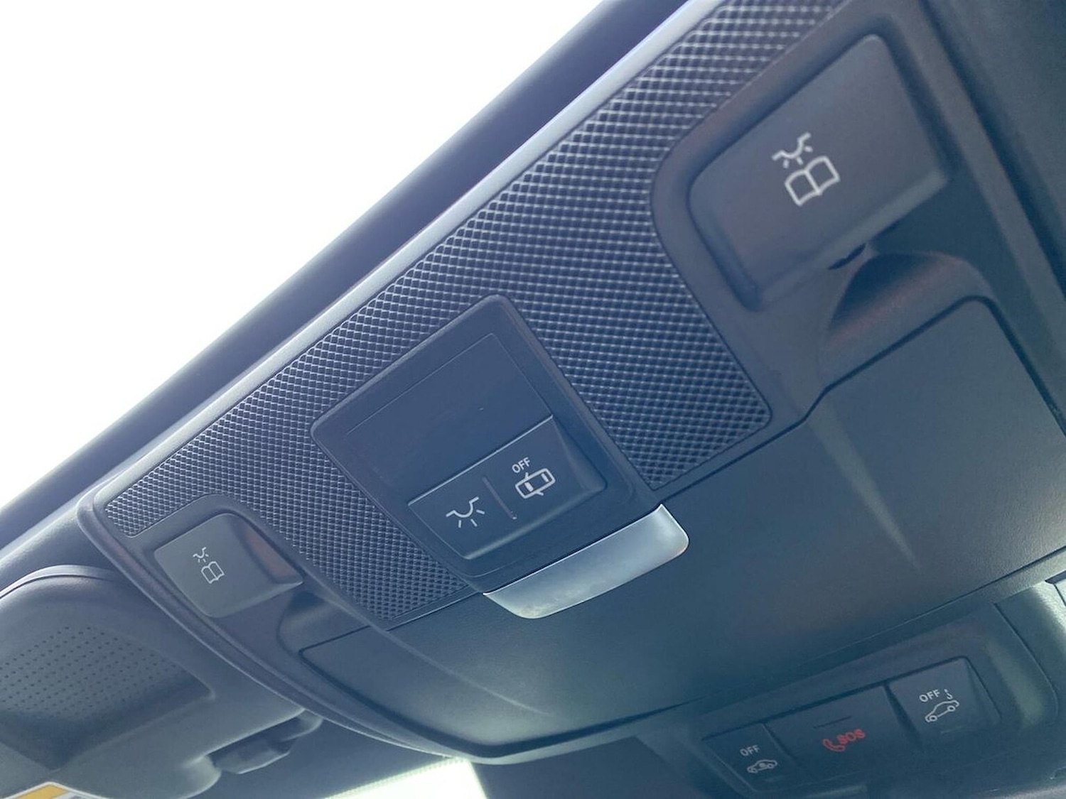 Used Mercedes-Benz SLC 2018 for sale - 76666182: Photo 14