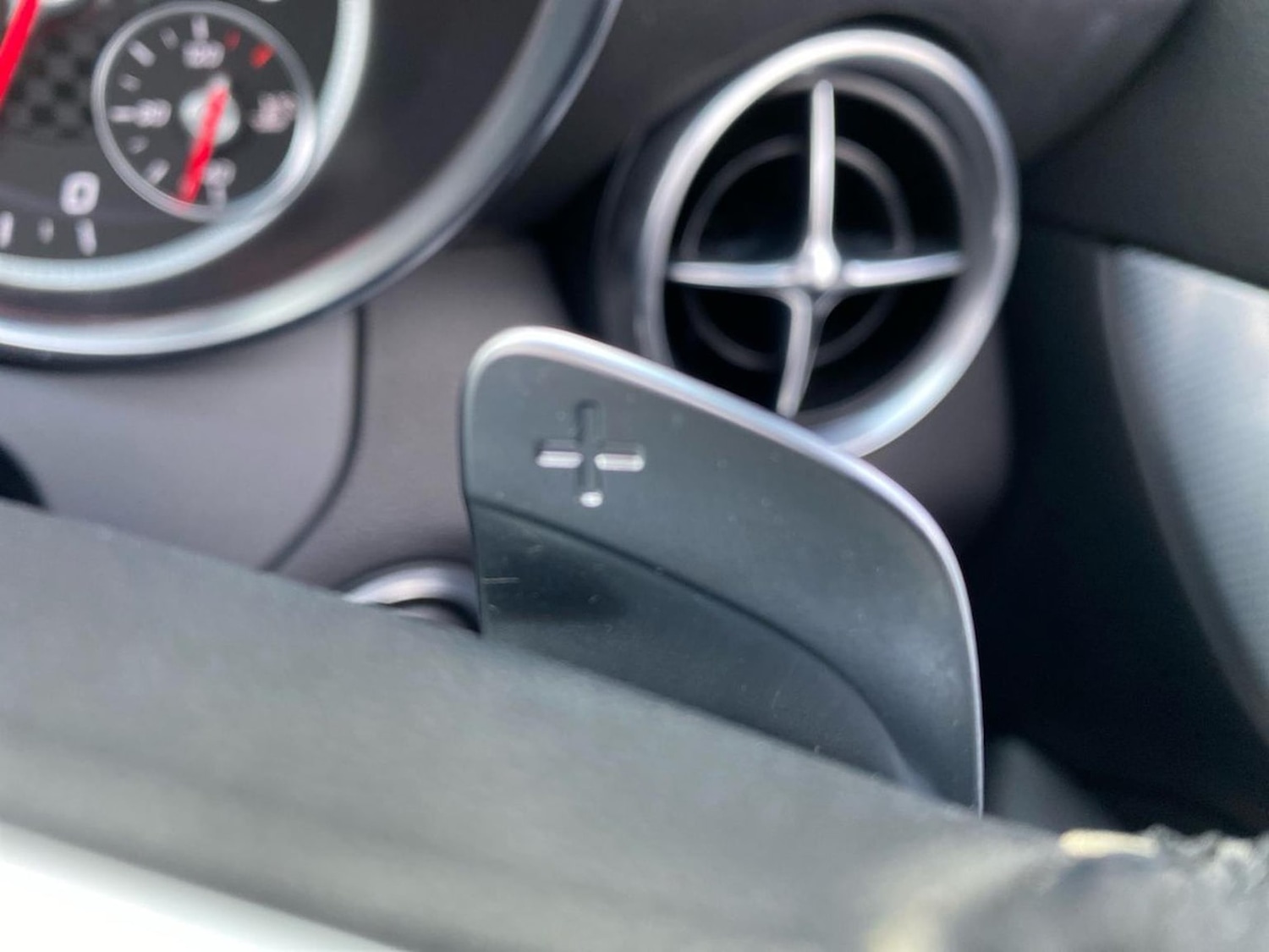 Used Mercedes-Benz SLC 2018 for sale - 76666182: Photo 29