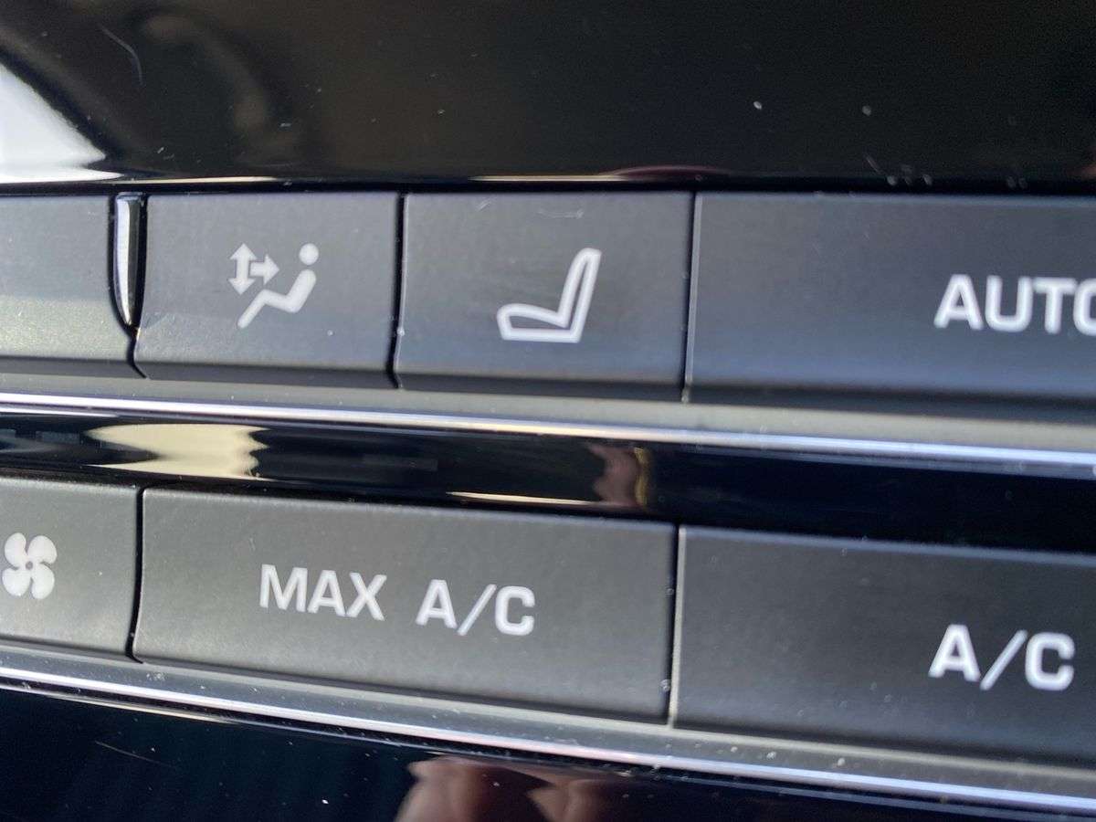 Used Jaguar XF 2019 for sale - 77980040: Photo 30