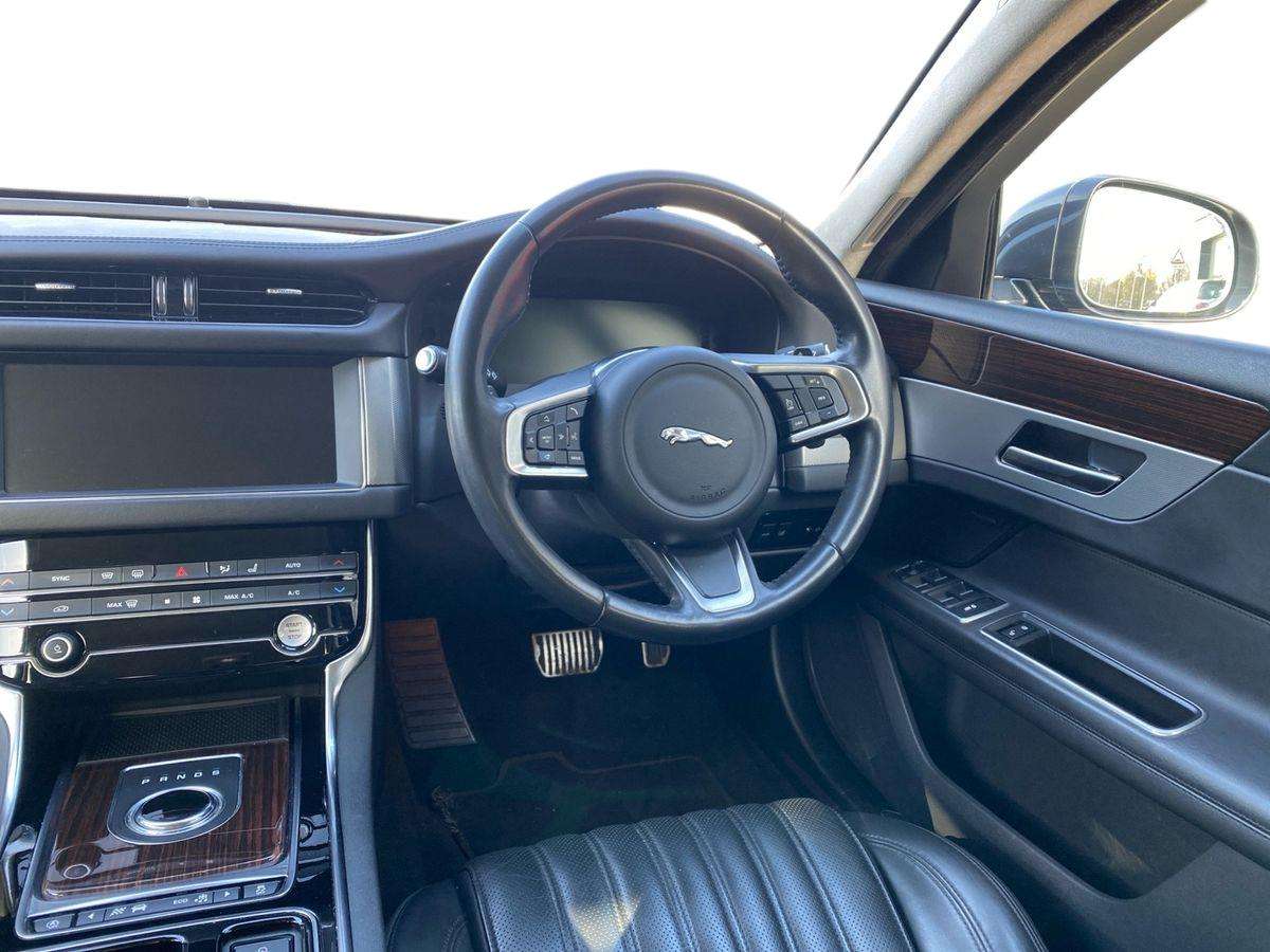Used Jaguar XF 2019 for sale - 77980040: Photo 9