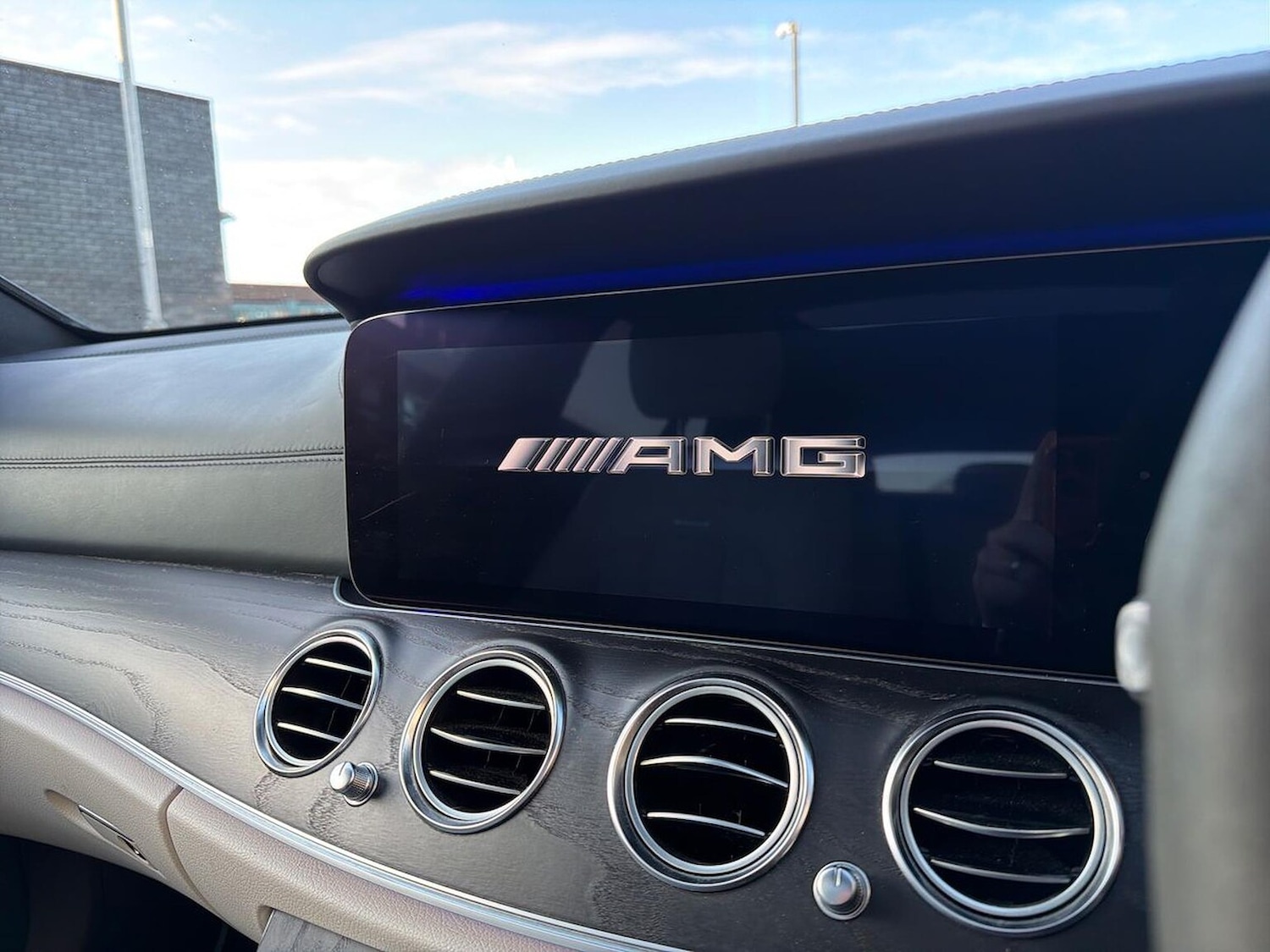 Used Mercedes-Benz E Class 2019 for sale - 76735629: Photo 11