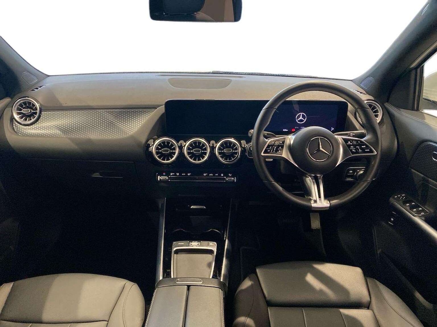 Used Mercedes-Benz EQA 2024 for sale - 77901650: Photo 8