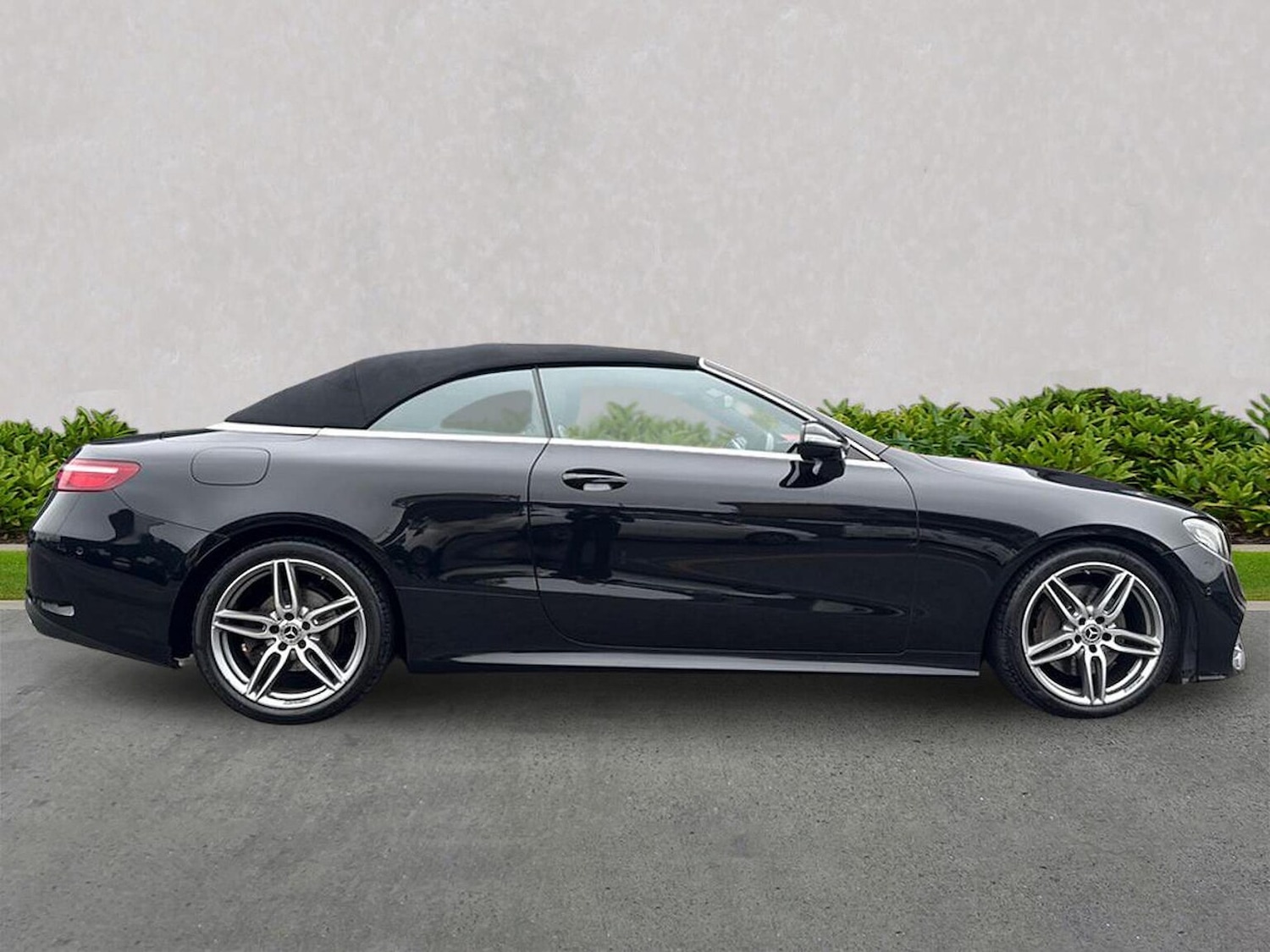 Used Mercedes-Benz E Class 2017 for sale - 76506153: Photo 3