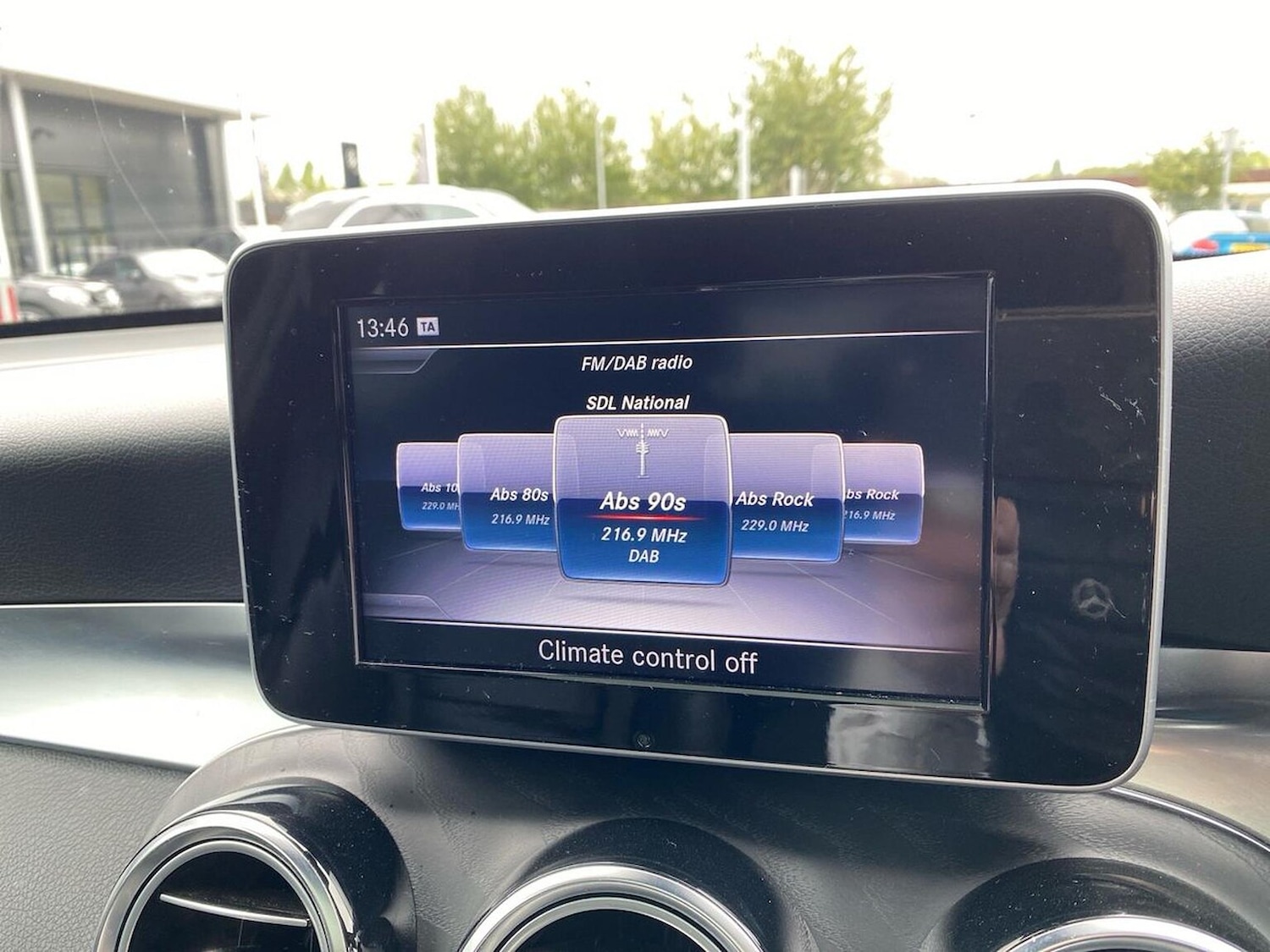 Used Mercedes-Benz GLC 2019 for sale - 76418247: Photo 12