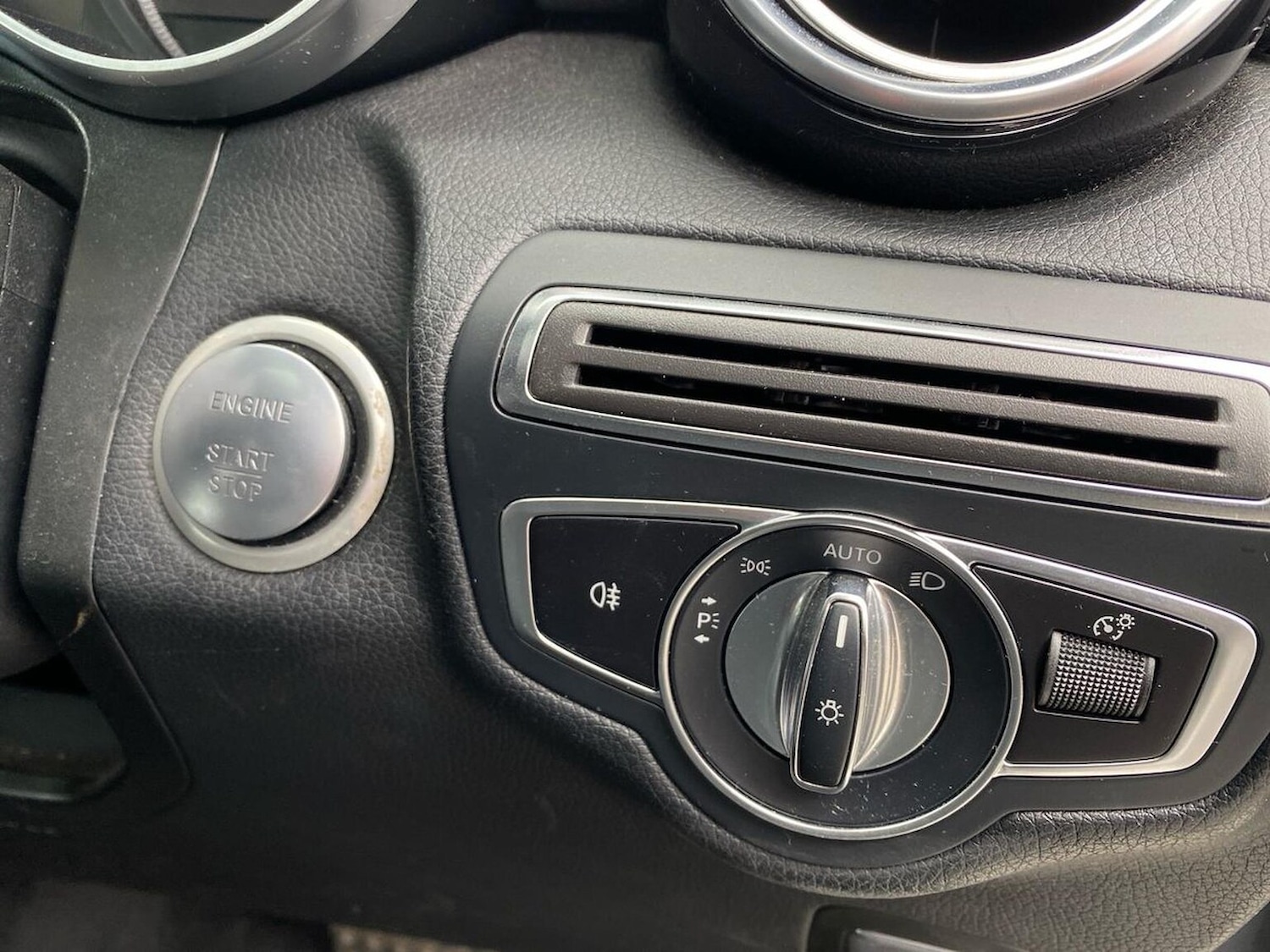 Used Mercedes-Benz GLC 2019 for sale - 76418247: Photo 22