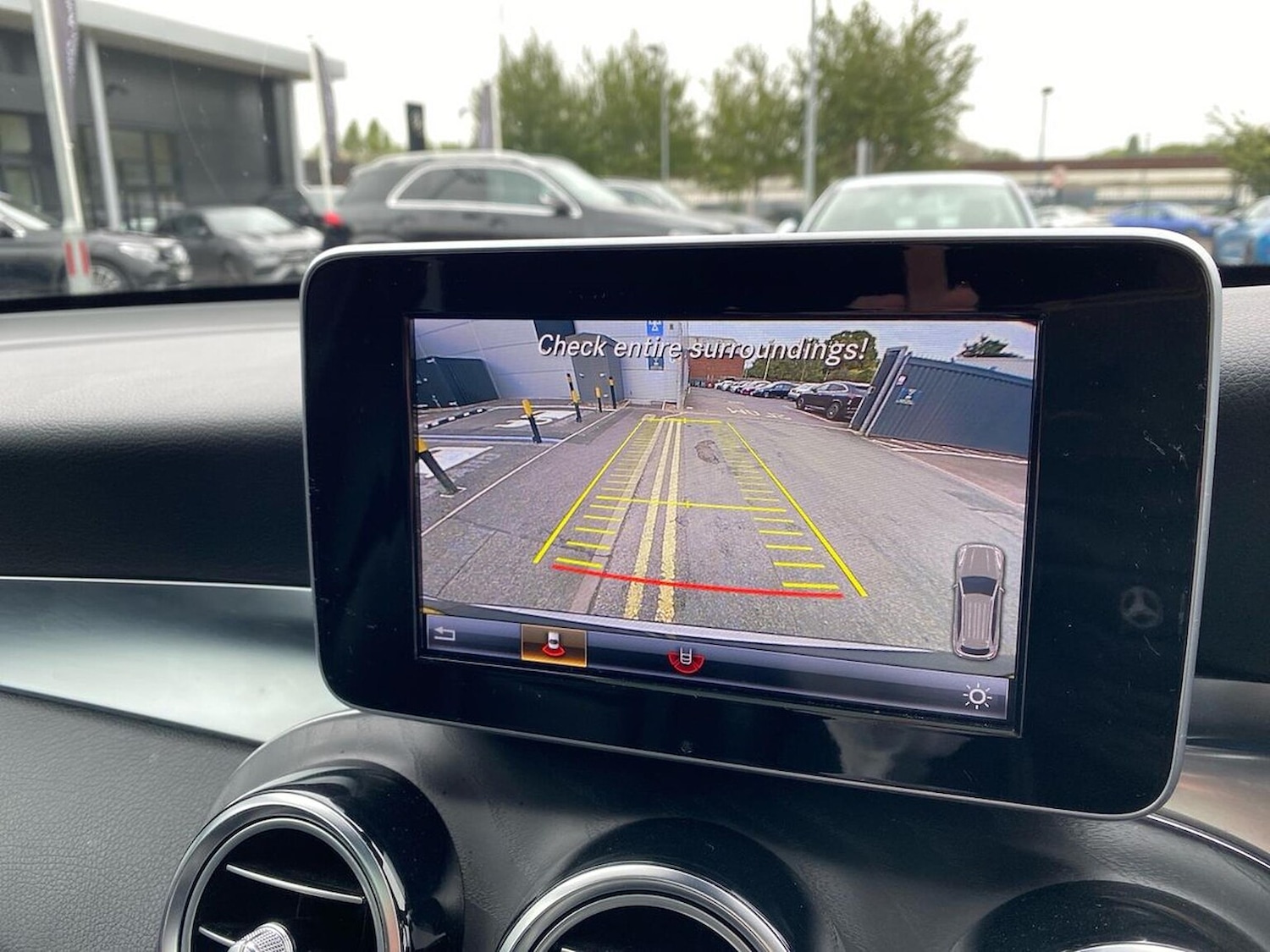 Used Mercedes-Benz GLC 2019 for sale - 76418247: Photo 23