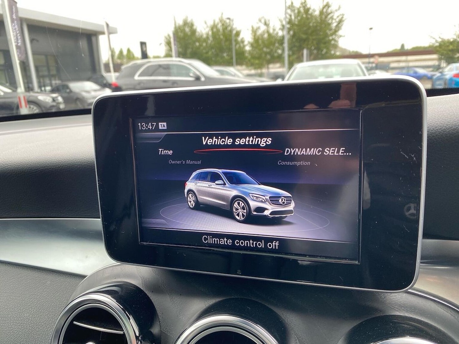 Used Mercedes-Benz GLC 2019 for sale - 76418247: Photo 24