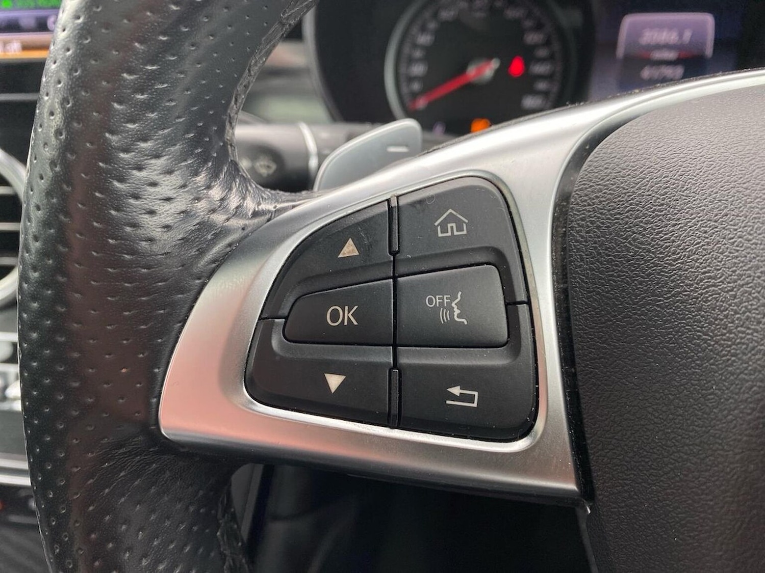 Used Mercedes-Benz GLC 2019 for sale - 76418247: Photo 26