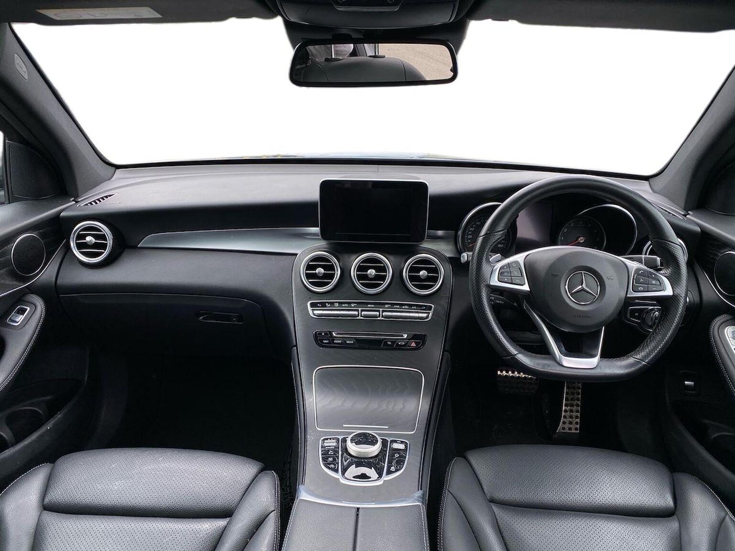 Used Mercedes-Benz GLC 2019 for sale - 76418247: Photo 8