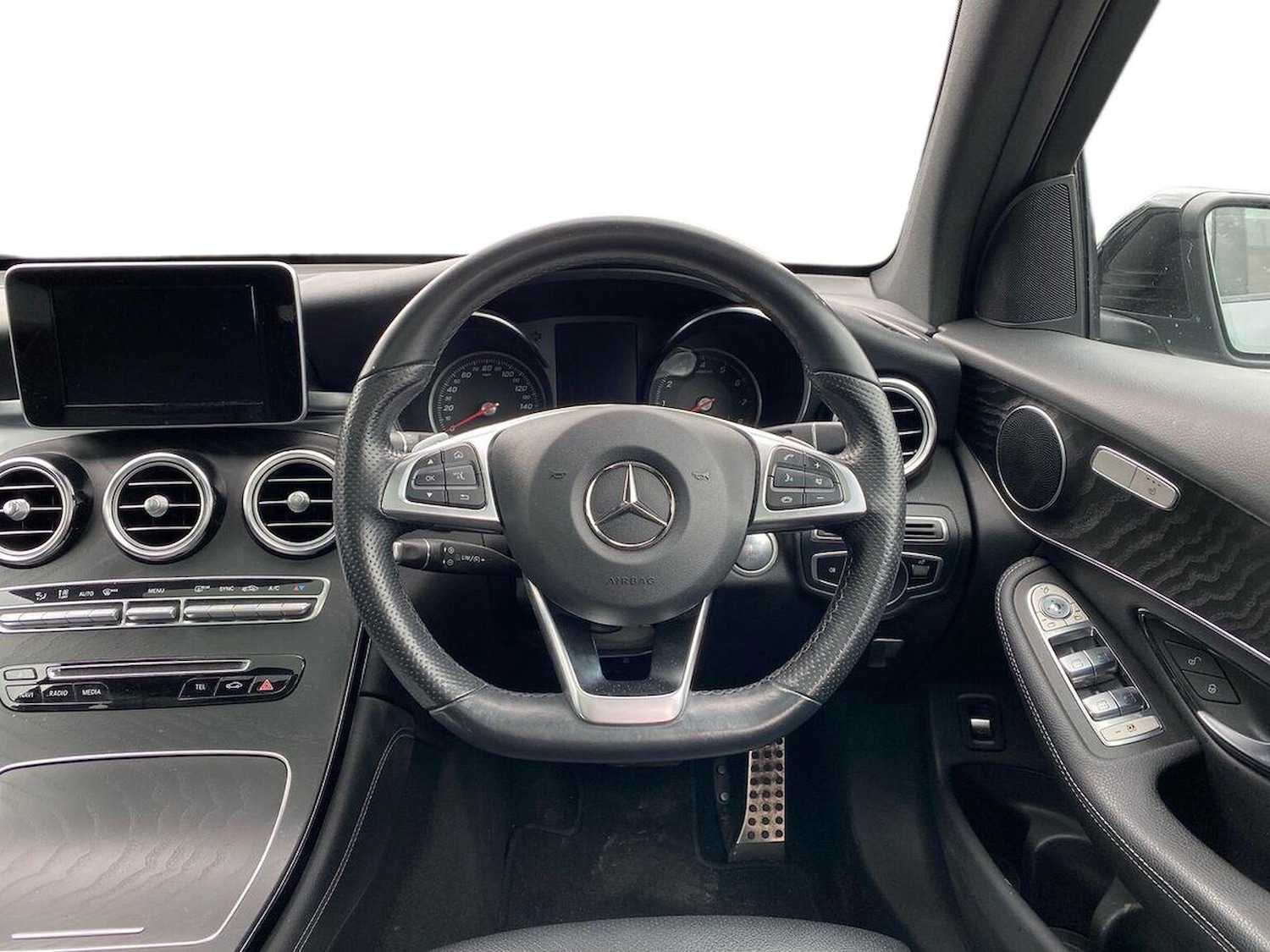 Used Mercedes-Benz GLC 2019 for sale - 76418247: Photo 9