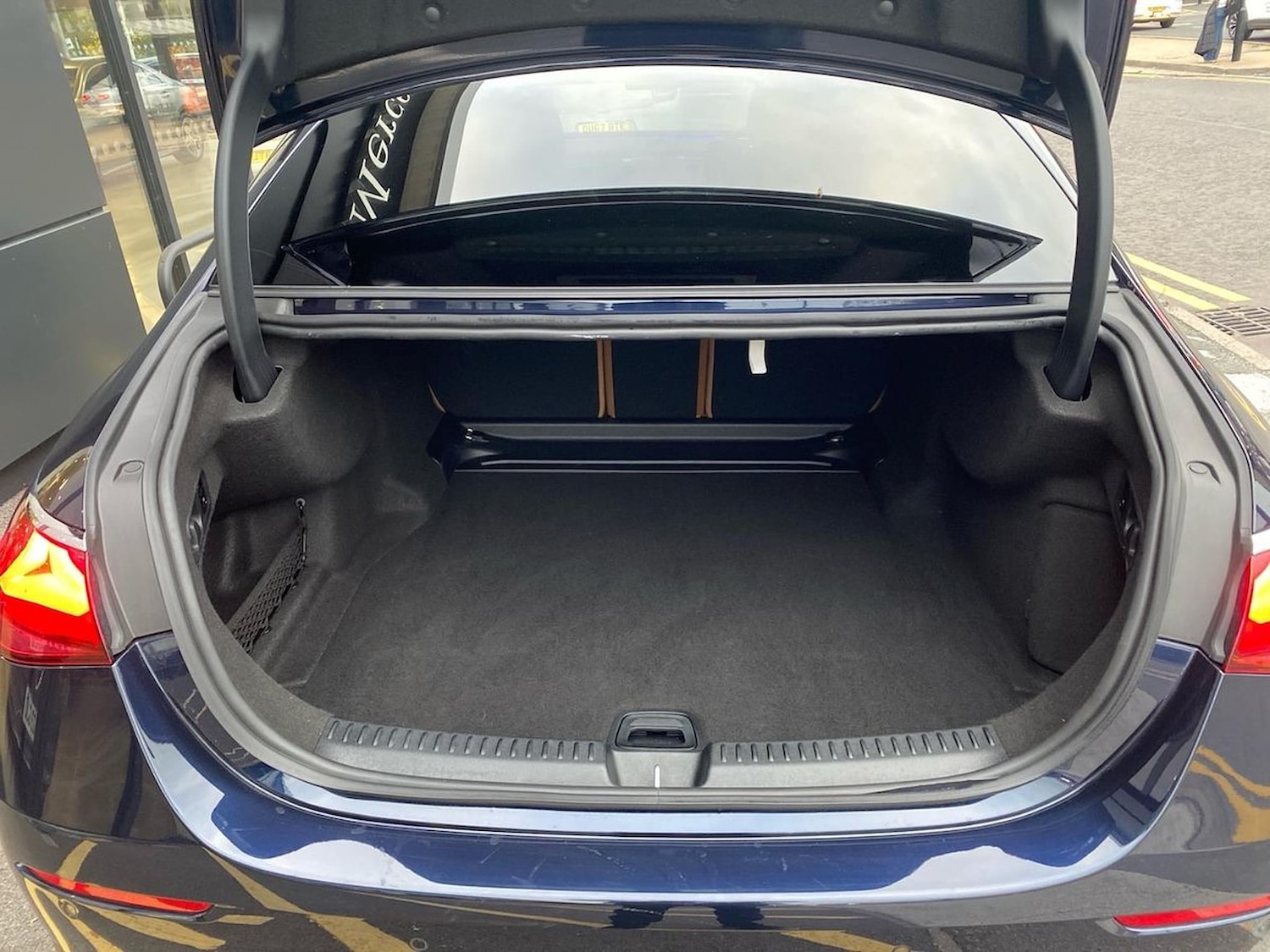 Used Mercedes-Benz E Class 2024 for sale - 76490511: Photo 17