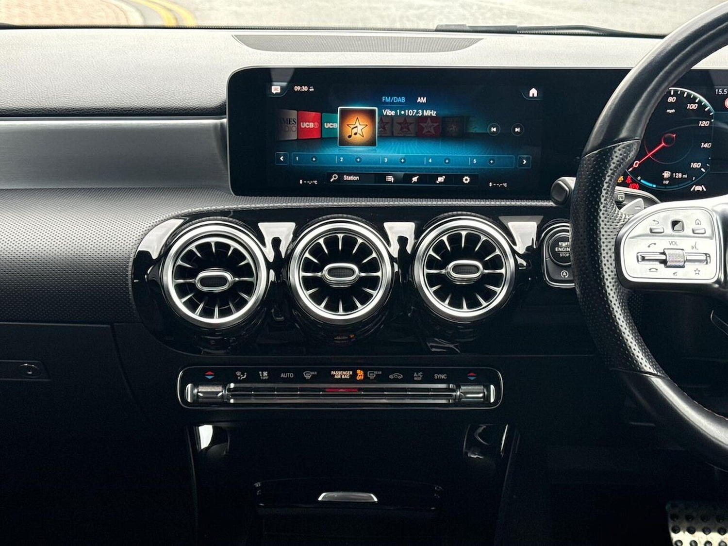 Used Mercedes-Benz A-Class 2018 for sale - 76525820: Photo 13