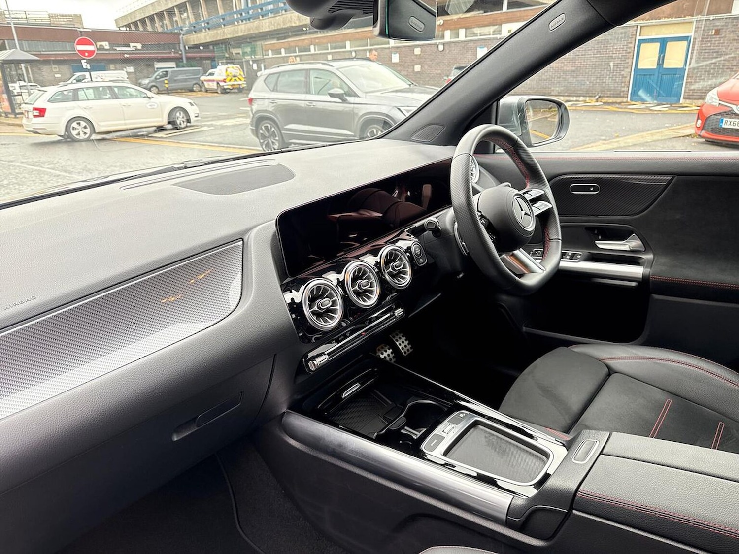 Used Mercedes-Benz GLA 2024 for sale - 76422342: Photo 7