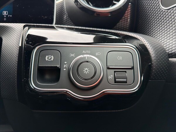 Used Mercedes-Benz A-Class 2018 for sale - 76243904: Photo 22