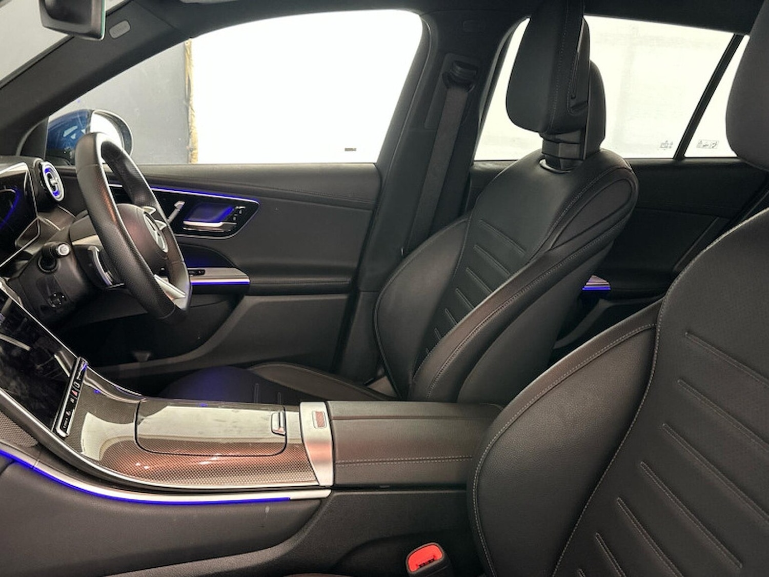 Used Mercedes-Benz GLC 2024 for sale - 76422340: Photo 4