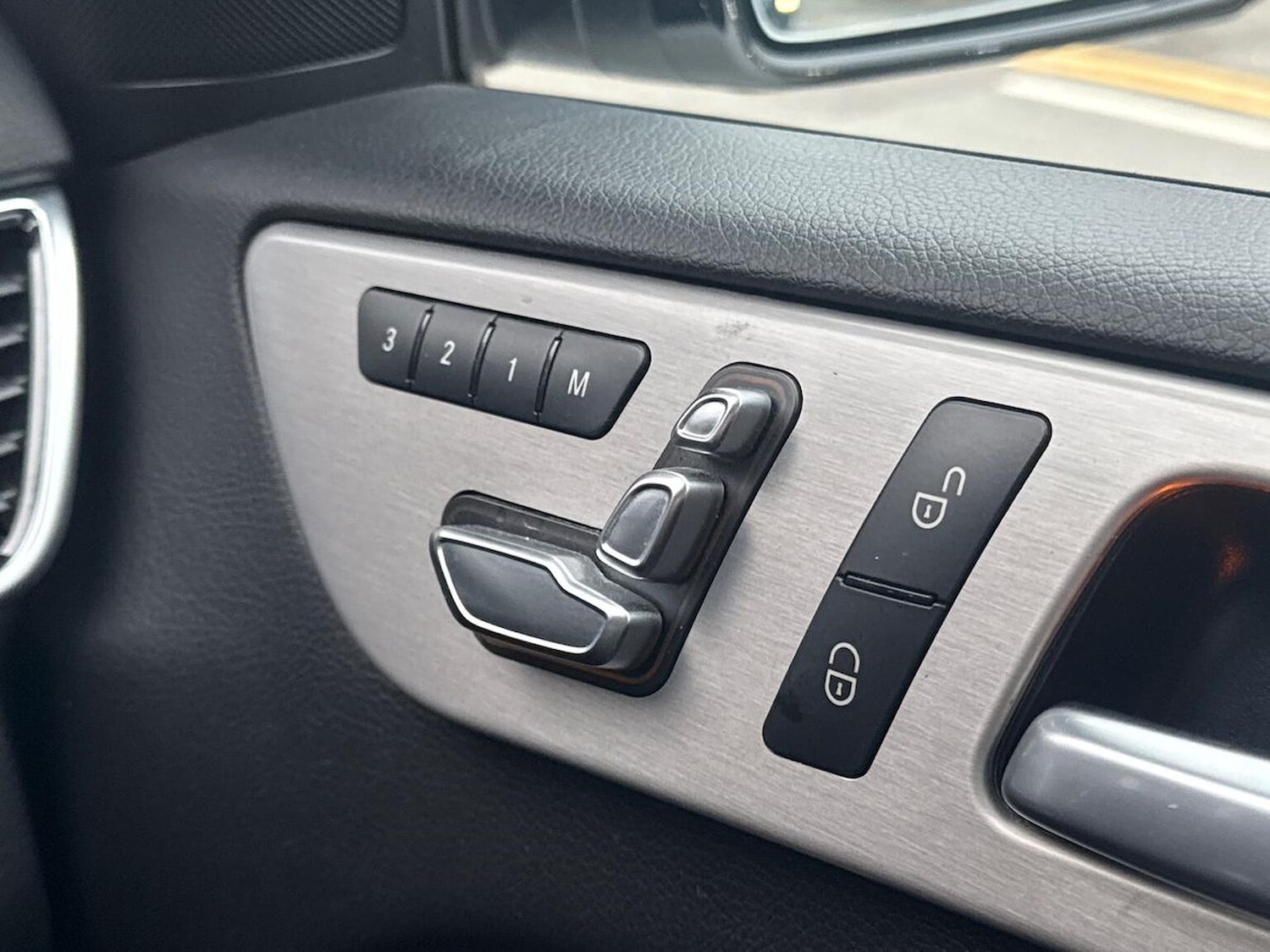 Used Mercedes-Benz GLE 2018 for sale - 77023423: Photo 32