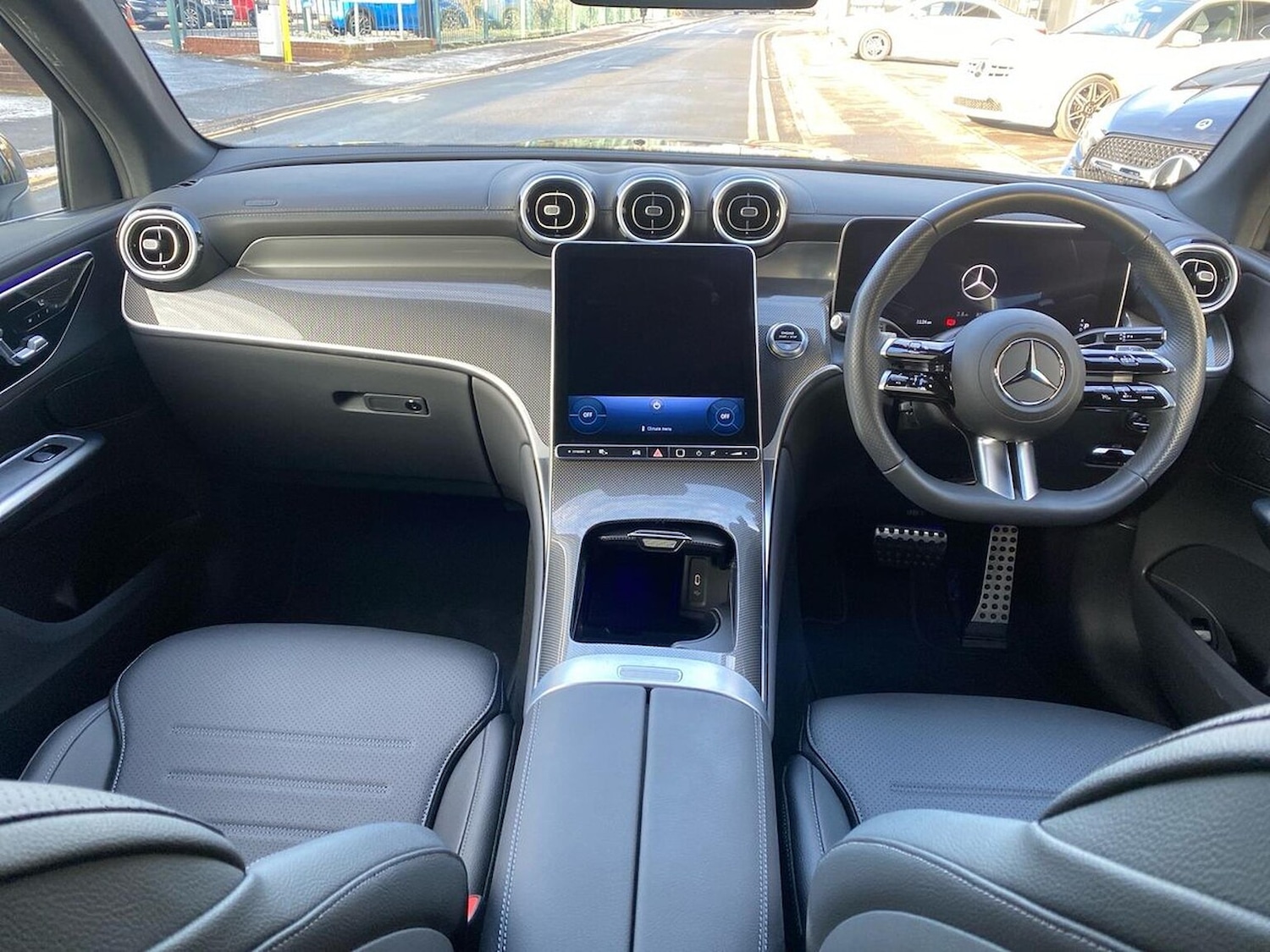 Used Mercedes-Benz GLC 2023 for sale - 77003644: Photo 10