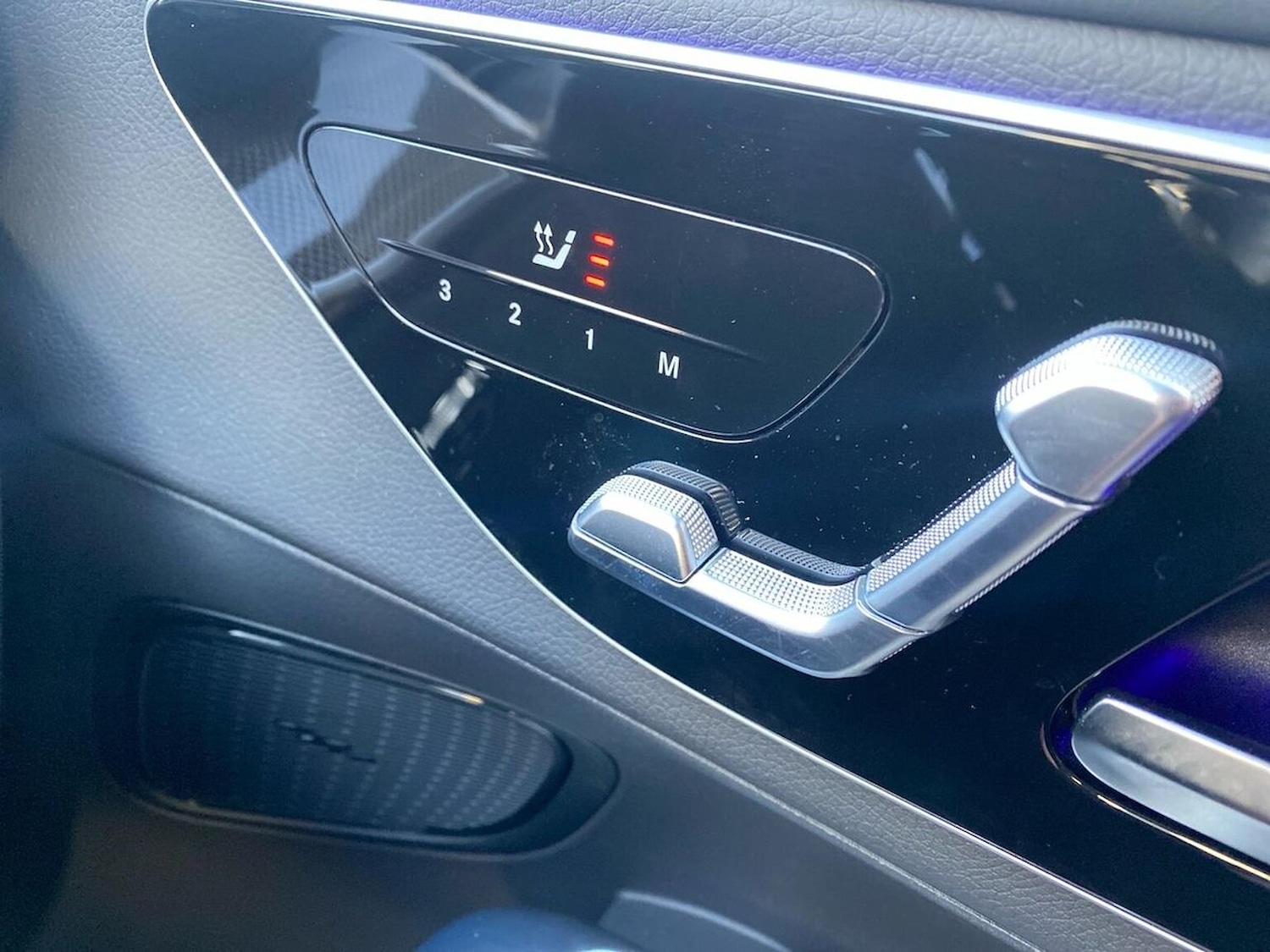 Used Mercedes-Benz GLC 2023 for sale - 77003644: Photo 32