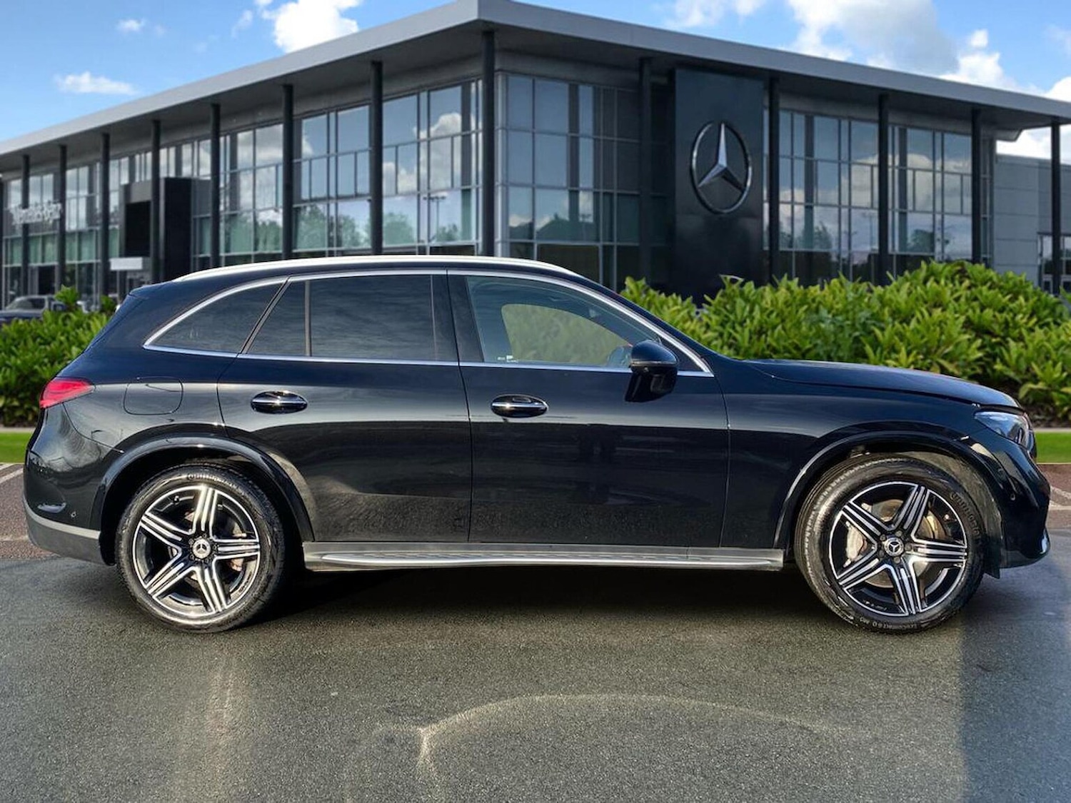 Used Mercedes-Benz GLC 2023 for sale - 77003644: Photo 5