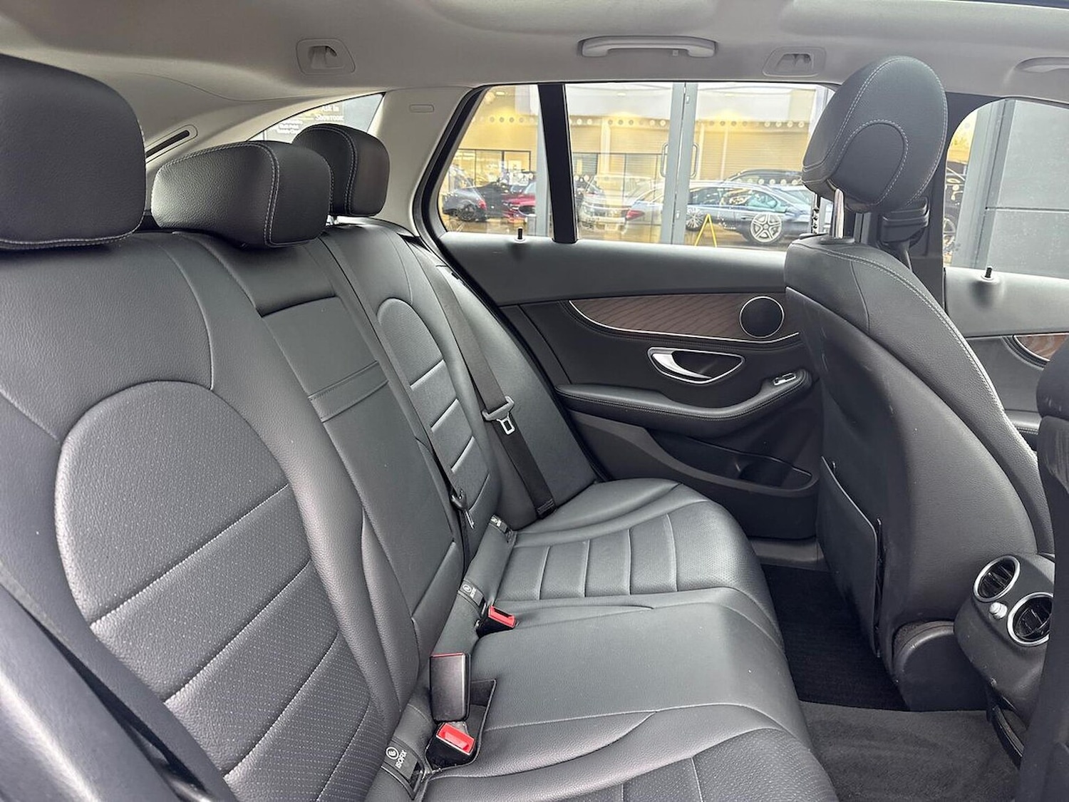 Used Mercedes-Benz C Class 2015 for sale - 76403416: Photo 16