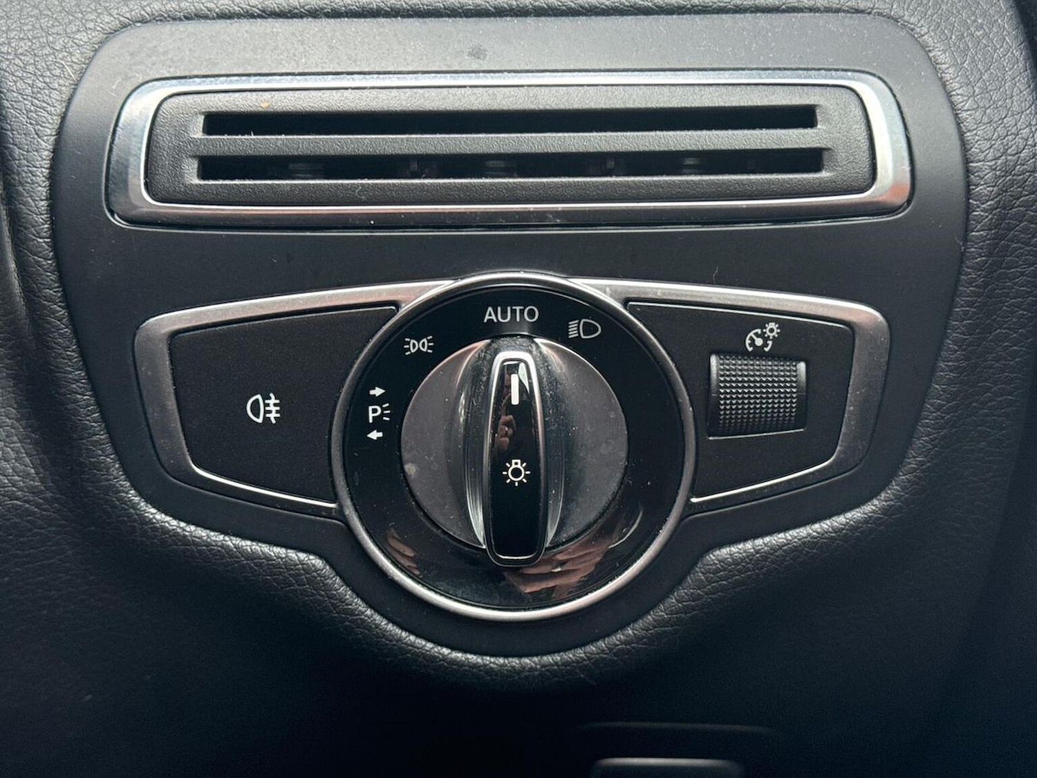 Used Mercedes-Benz C Class 2015 for sale - 76403416: Photo 22