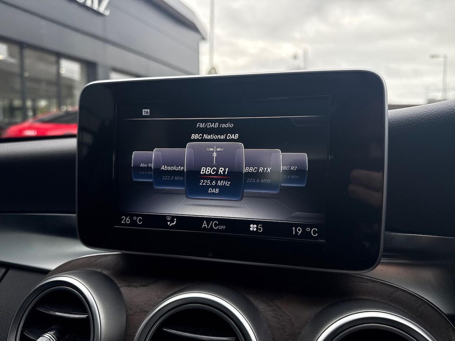 Used Mercedes-Benz C Class 2015 for sale - 76403416: Photo 25