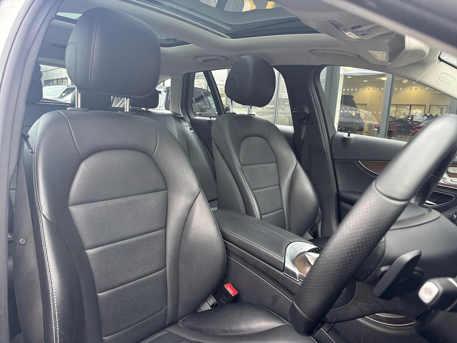 Used Mercedes-Benz C Class 2015 for sale - 76403416: Photo 40