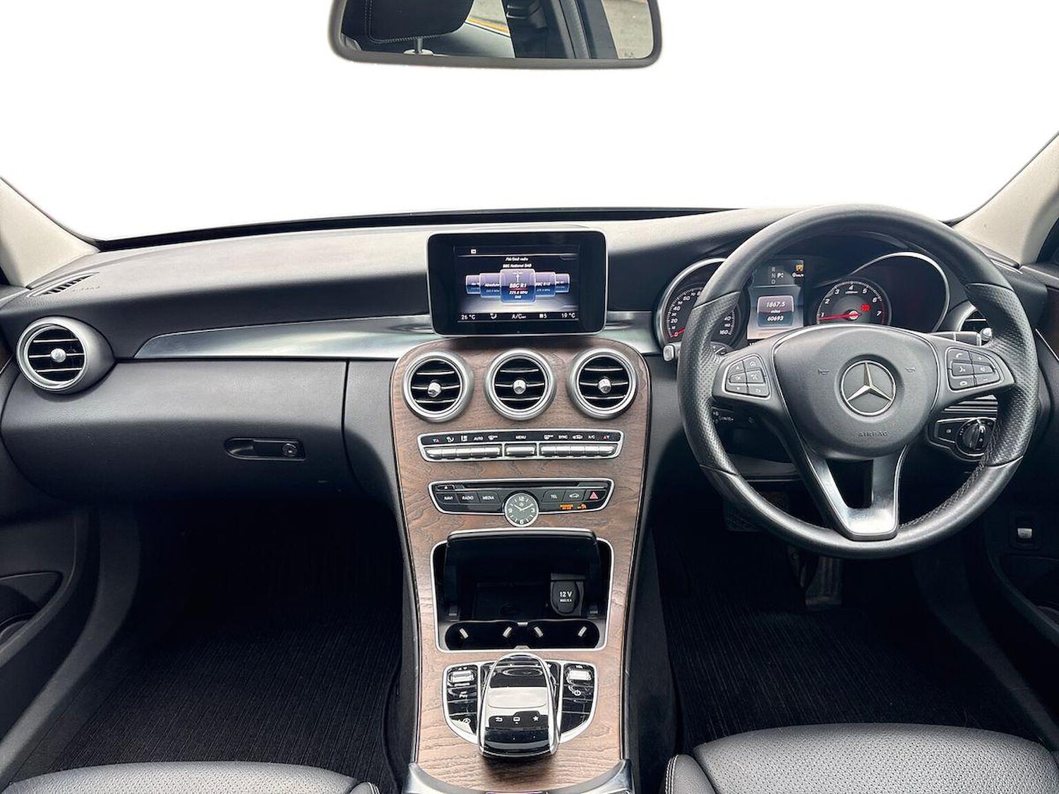 Used Mercedes-Benz C Class 2015 for sale - 76403416: Photo 8